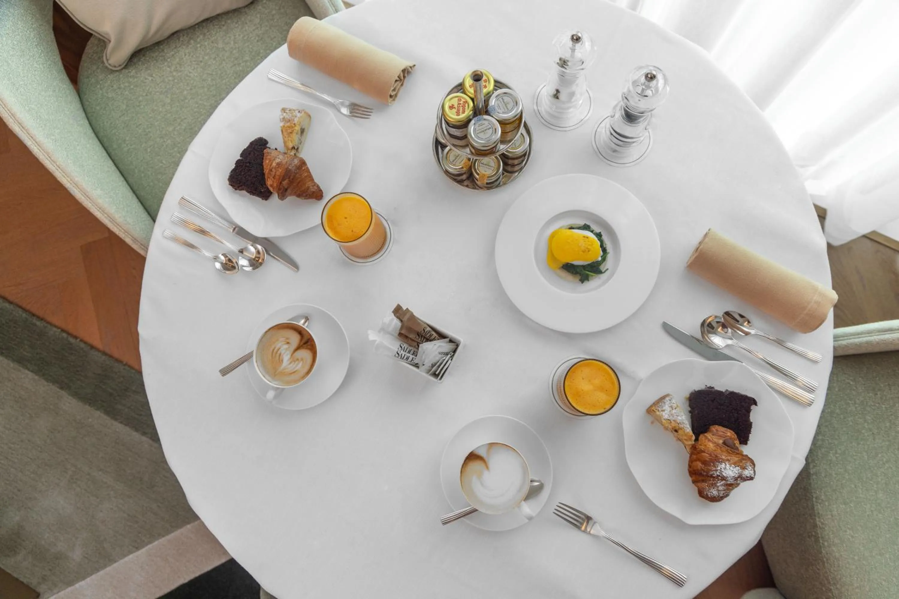 Breakfast in Casa Baglioni Milan - The Leading Hotels of the World