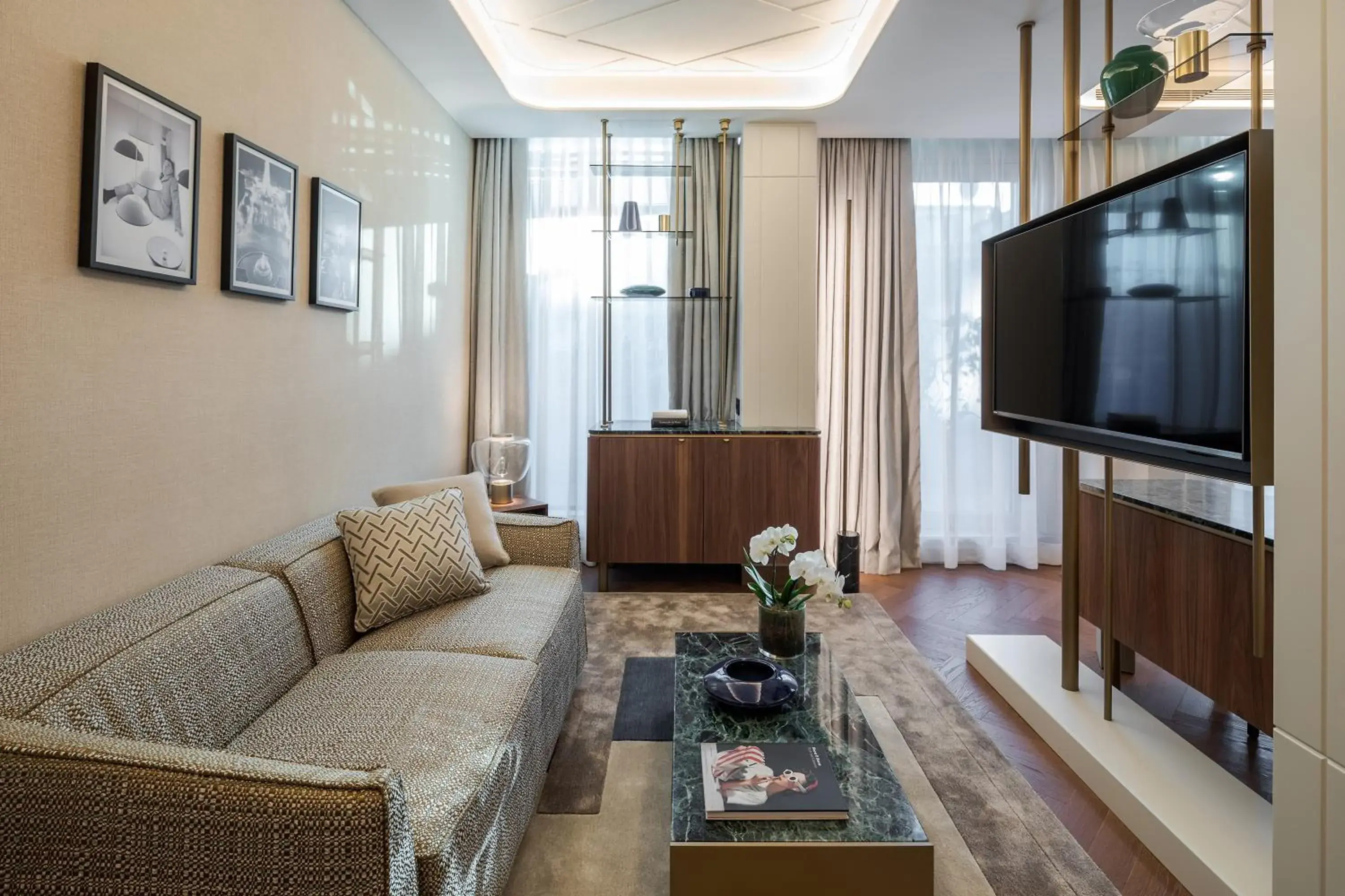 Living room in Casa Baglioni Milan - The Leading Hotels of the World Living room in Casa Baglioni Milan - The Leading Hotels of the World