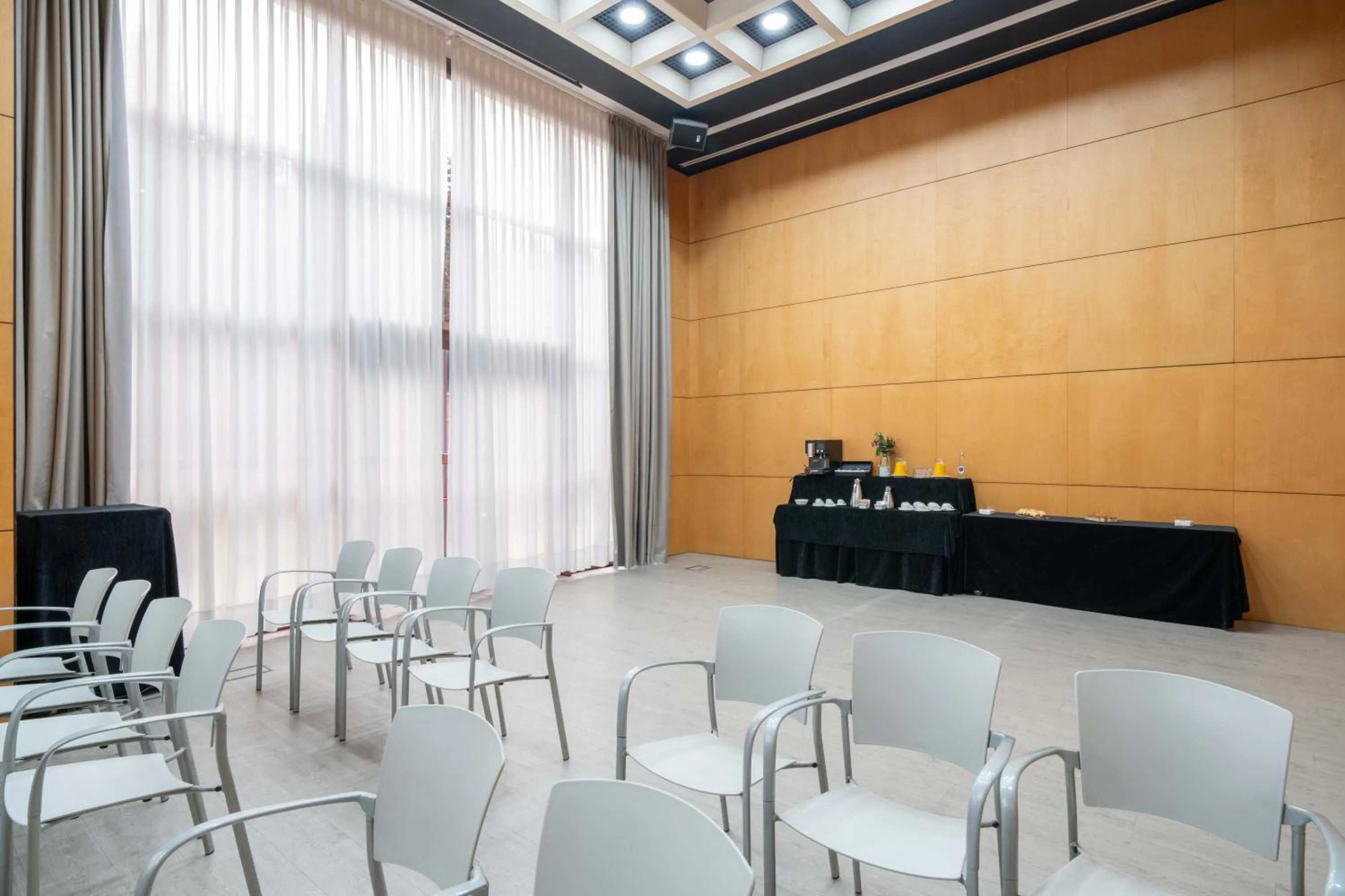 Meeting/conference room in Eurostars Puerta Madrid