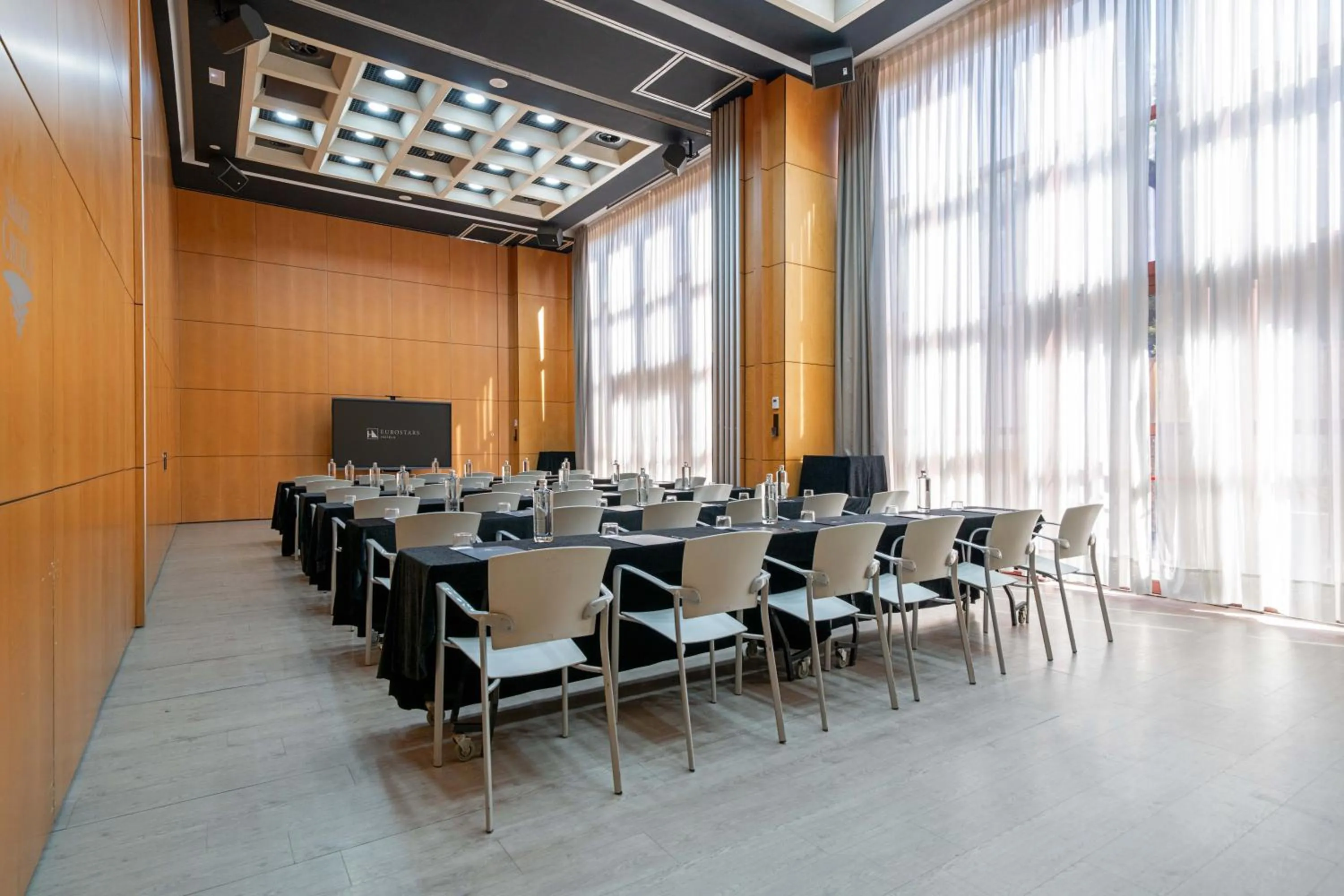 Meeting/conference room in Eurostars Puerta Madrid