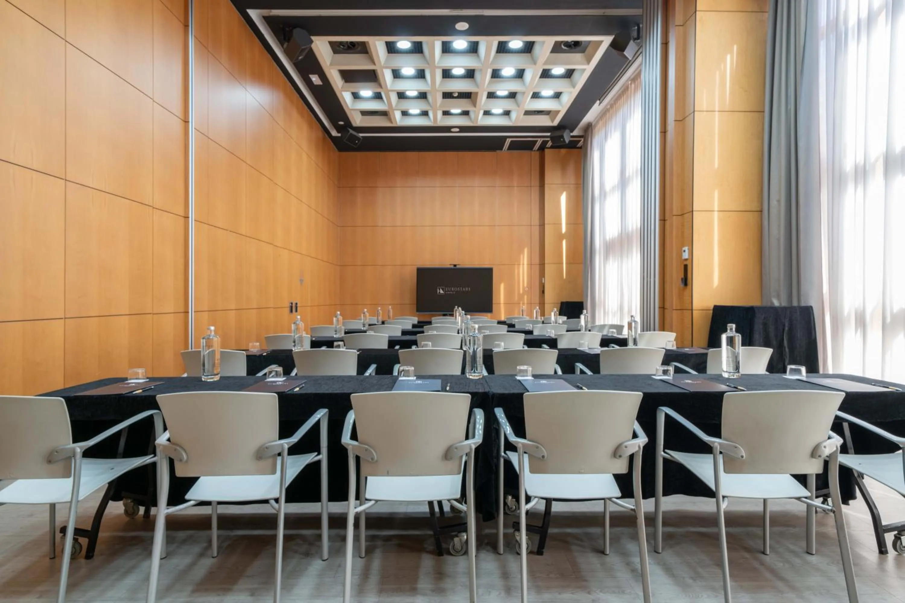 Meeting/conference room in Eurostars Puerta Madrid