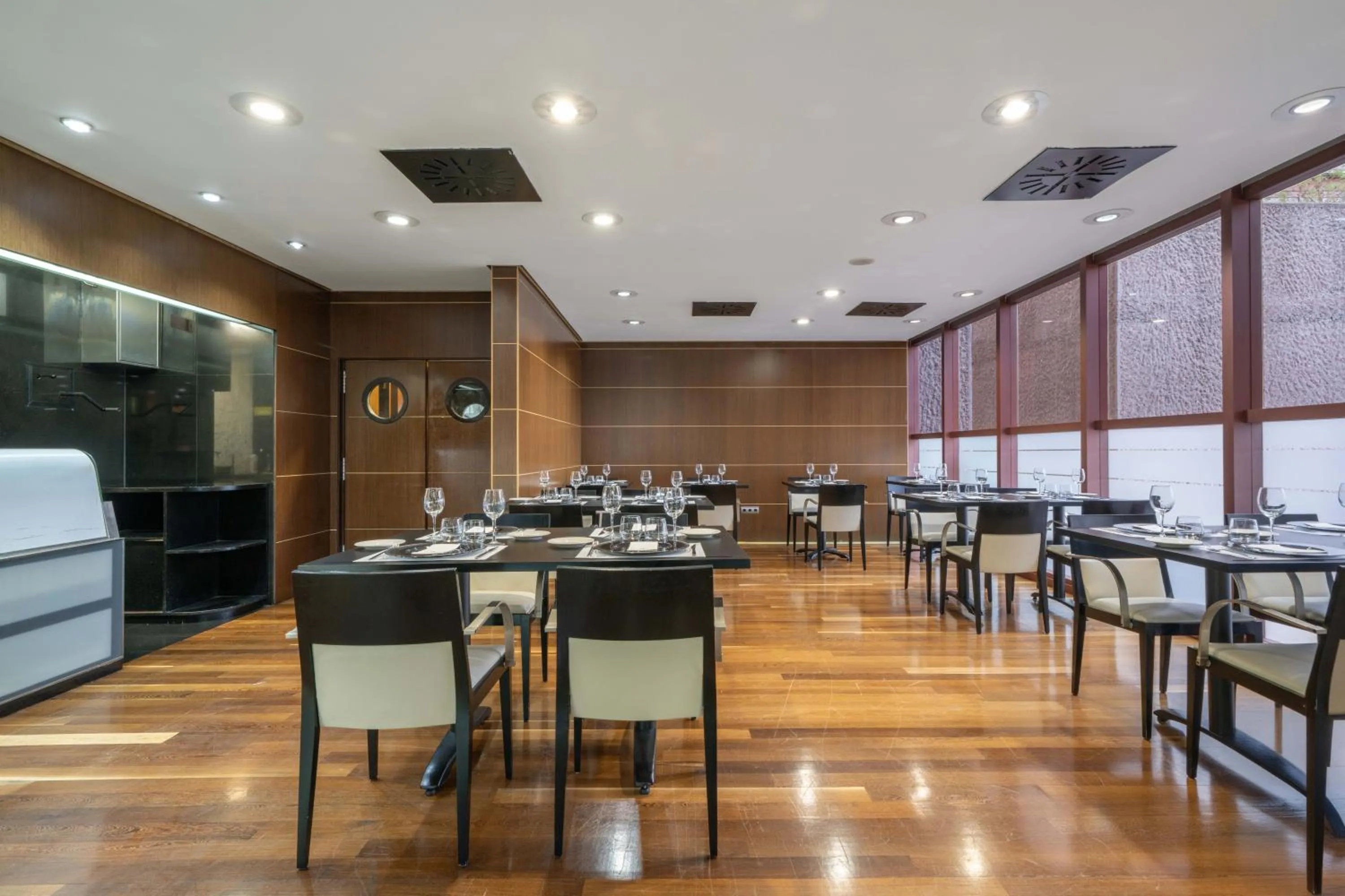 Restaurant/places to eat in Eurostars Puerta Madrid