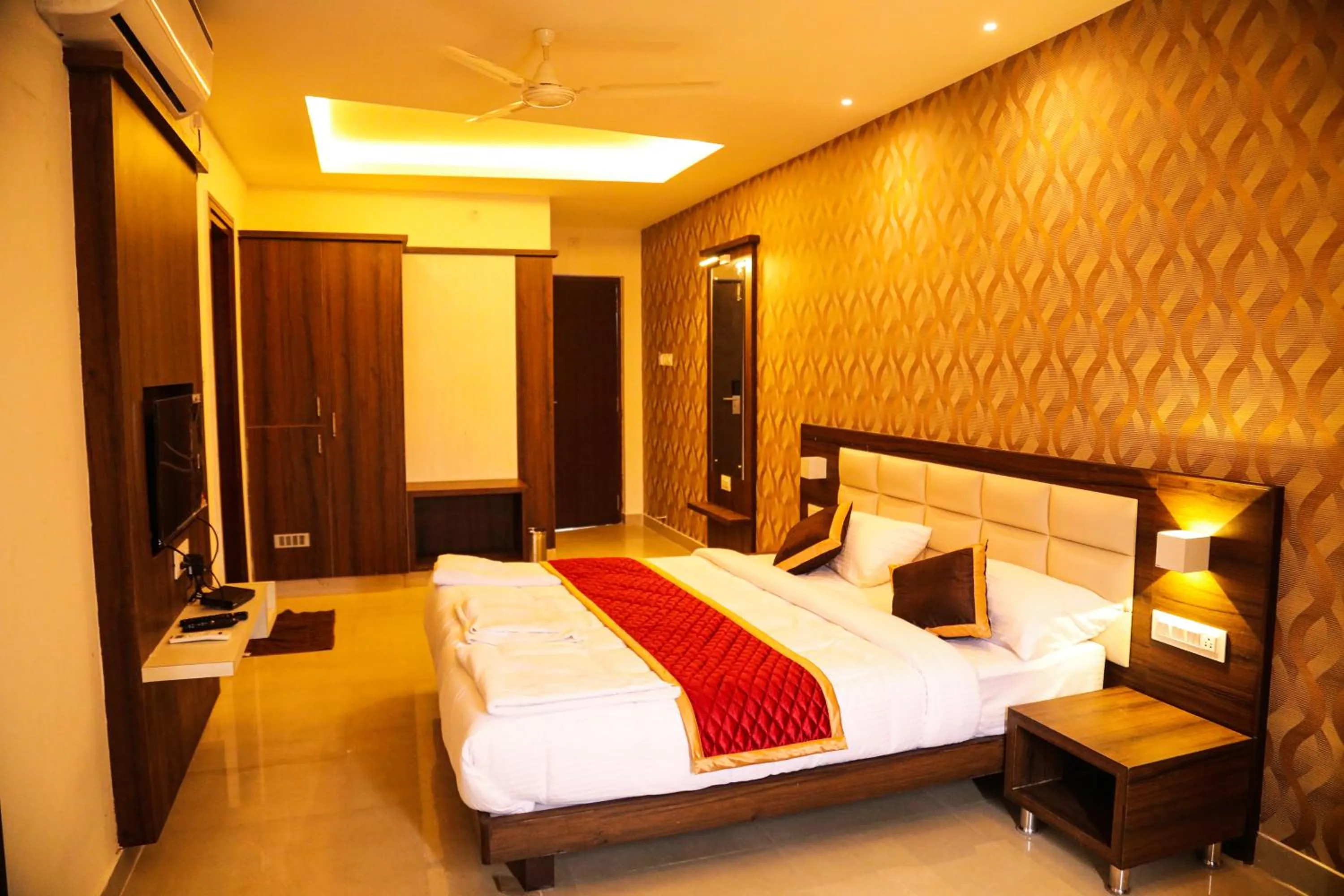 Bed in Royal Indraprastha The Hotel