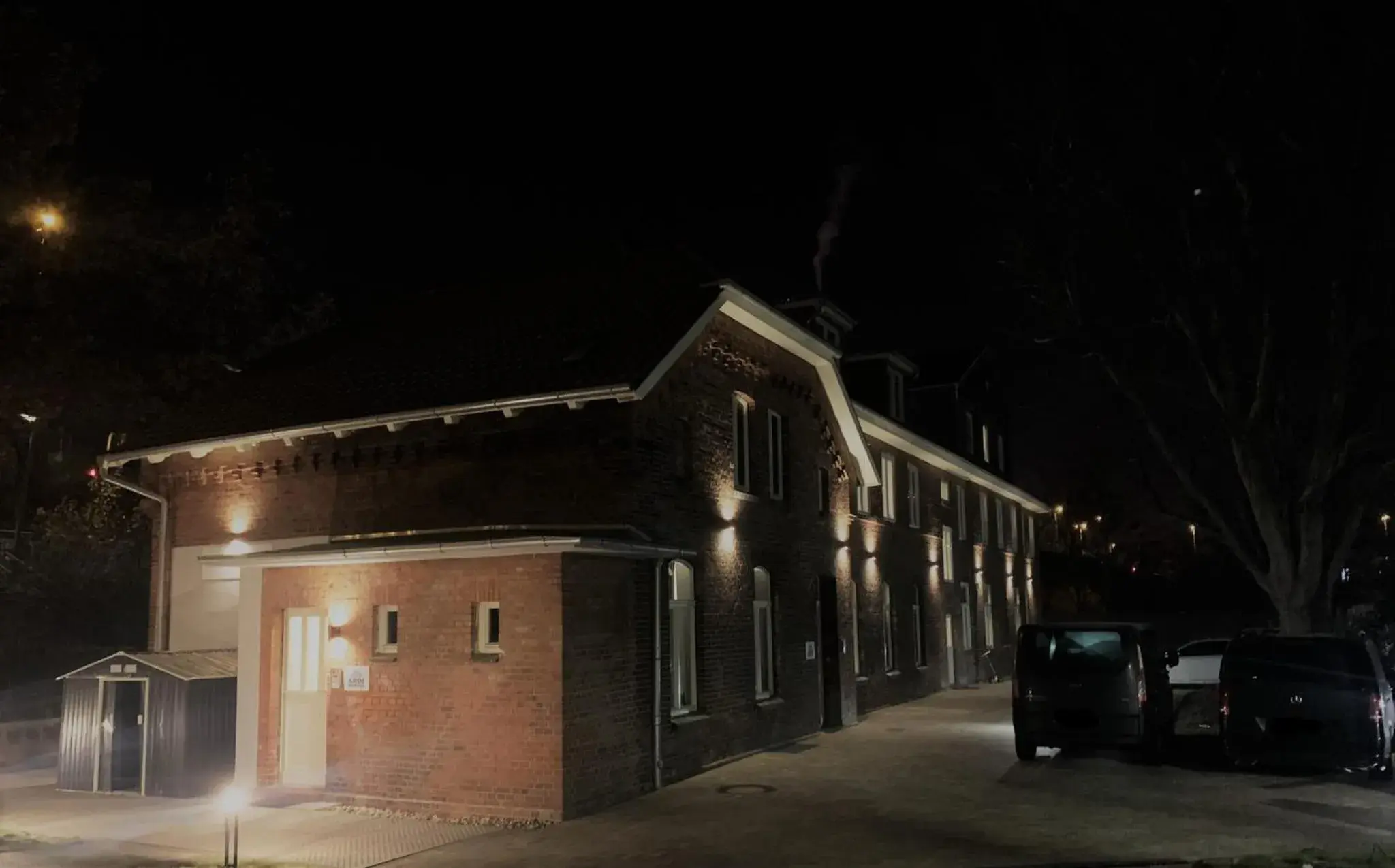 Property building in Ahoi Hostel Property building in Ahoi Hostel