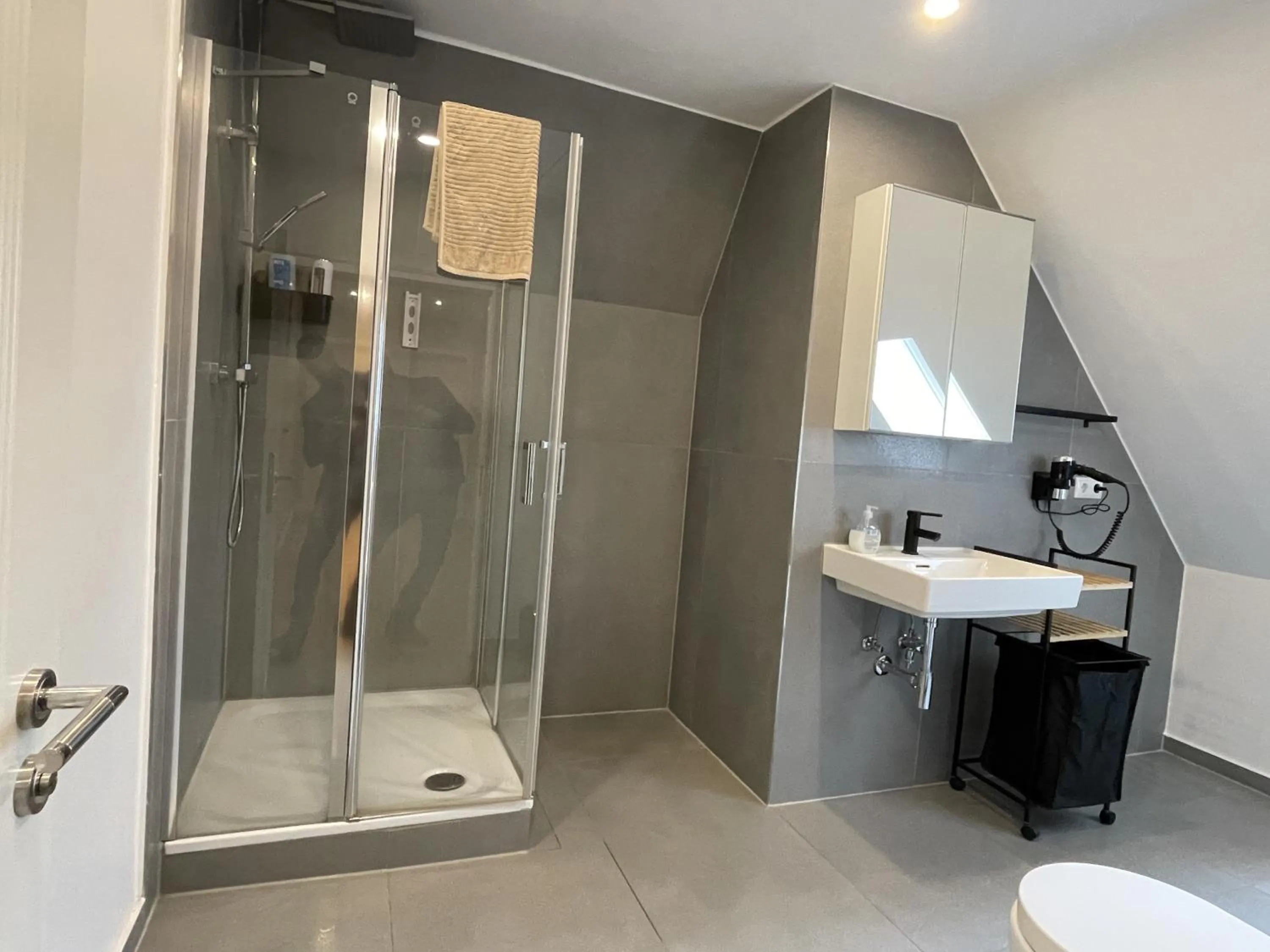 Shower in Ahoi Hostel