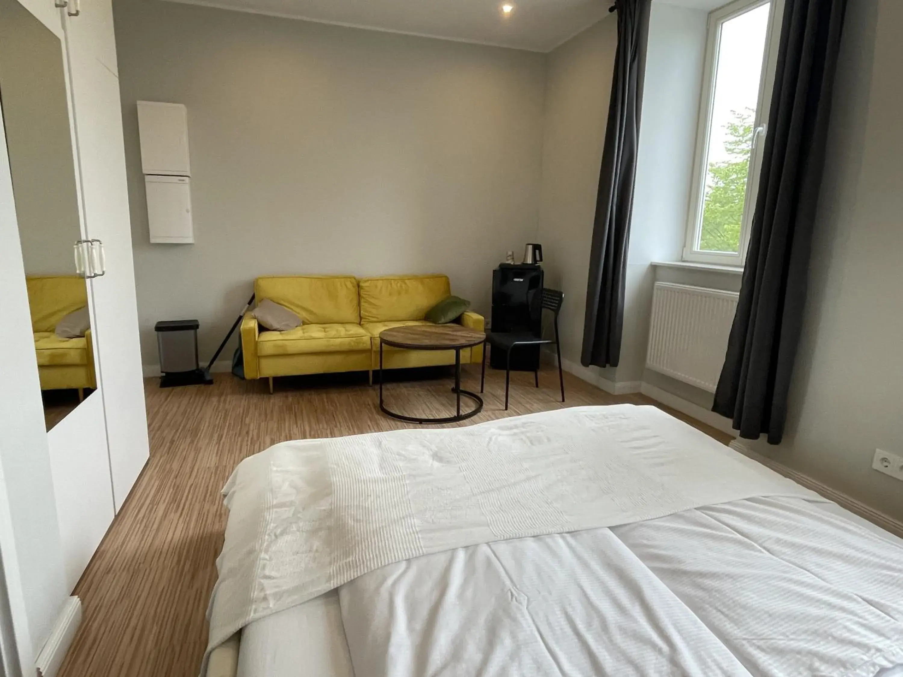 Seating area, Bed in Ahoi Hostel Seating area, Bed in Ahoi Hostel