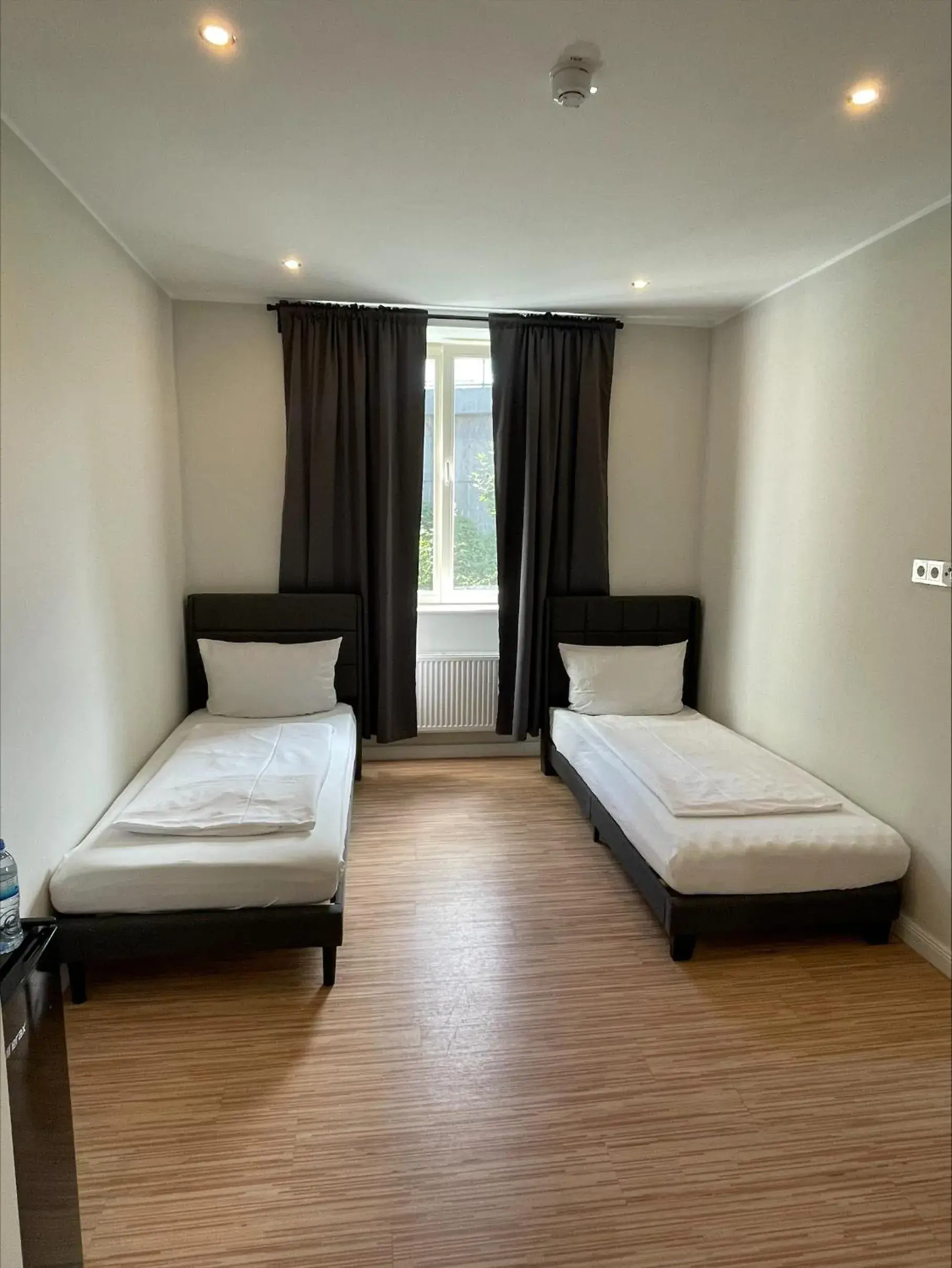 Bedroom, Bed in Ahoi Hostel Bedroom, Bed in Ahoi Hostel