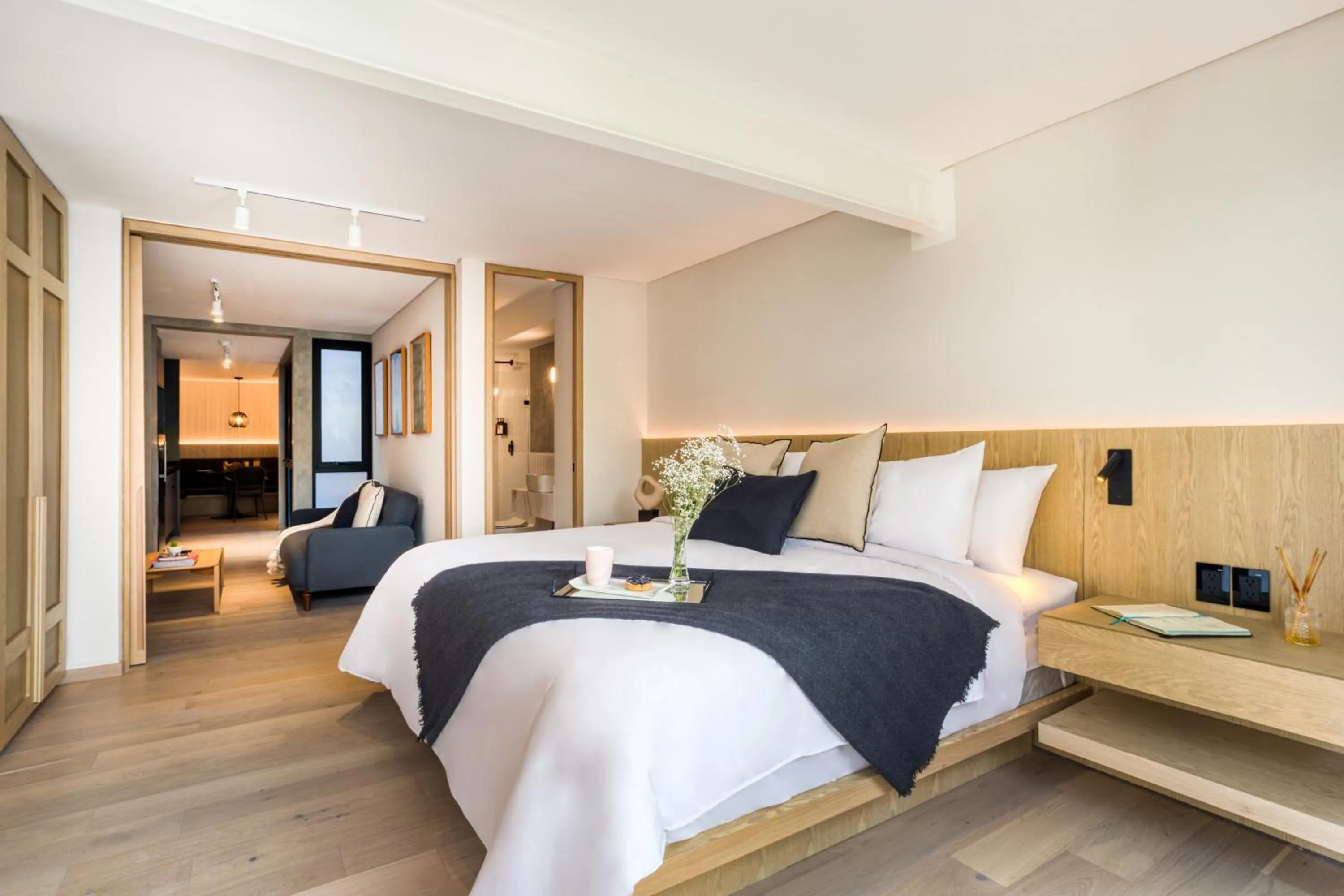 Bed in ULIV Edgar Allan Poe