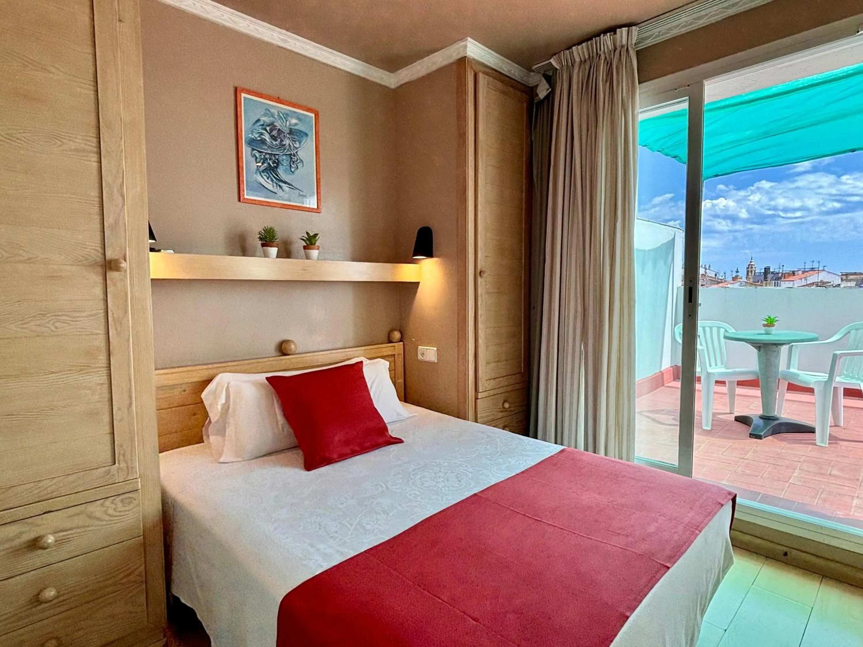 Bed in Hotel Piccadilly Sitges