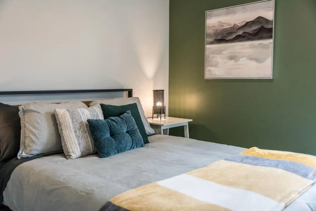 Bed in Initial- Soeur No15 - MSA