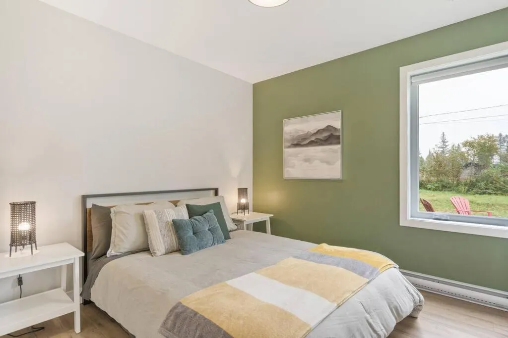 Bed in Initial- Soeur No15 - MSA