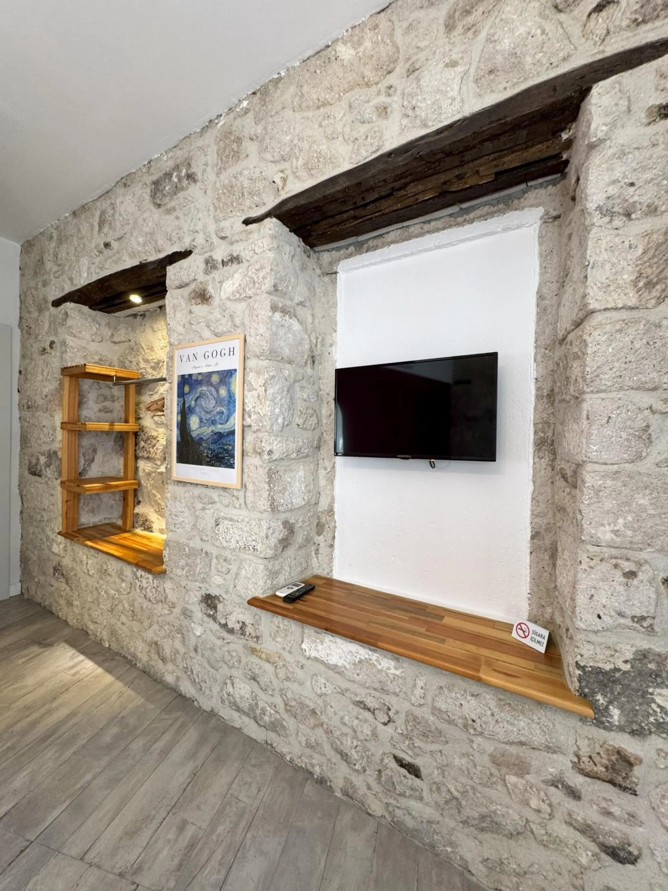 TV and multimedia in Sulty's Avlu