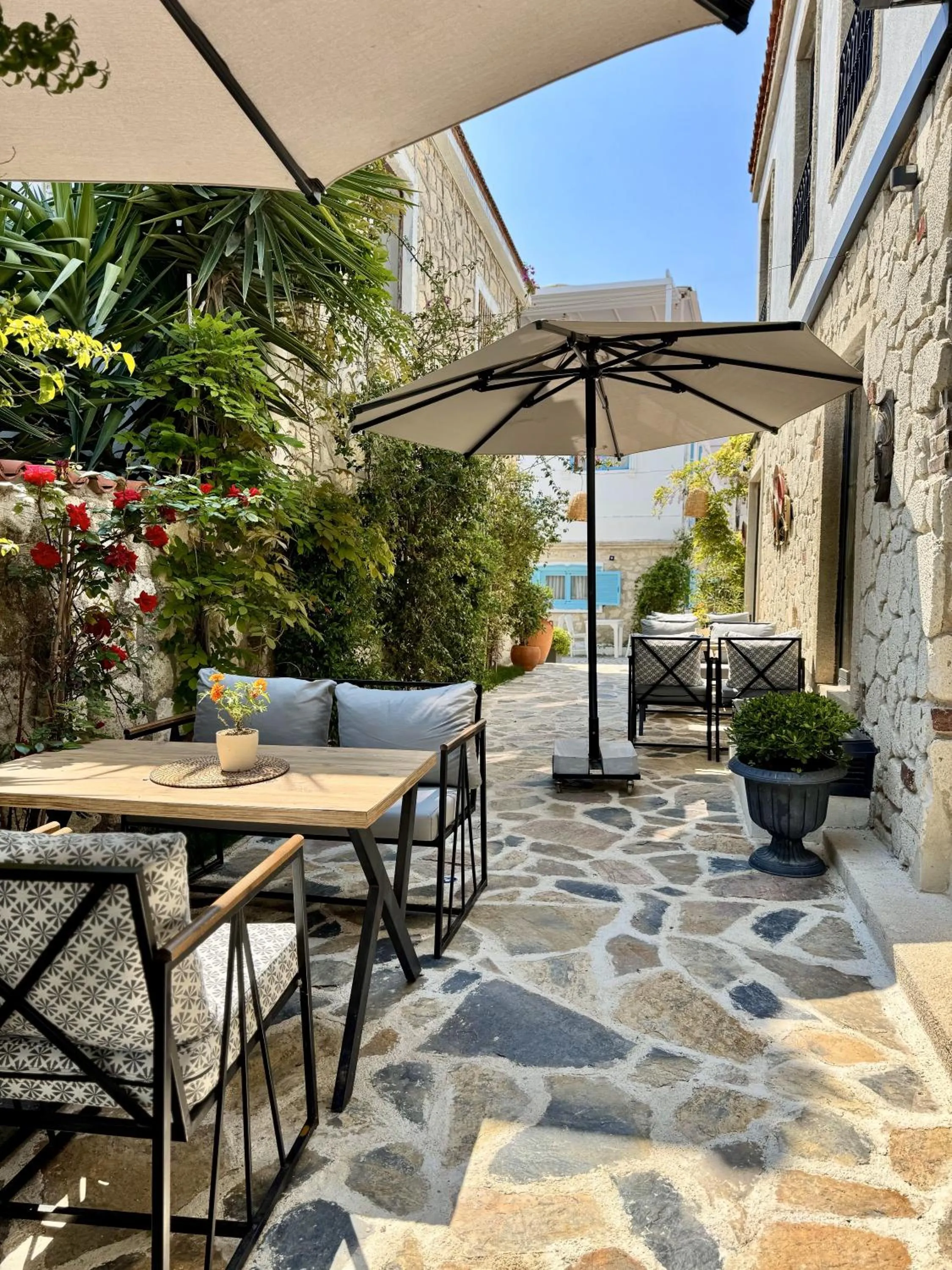 Property building in Sulty's Avlu