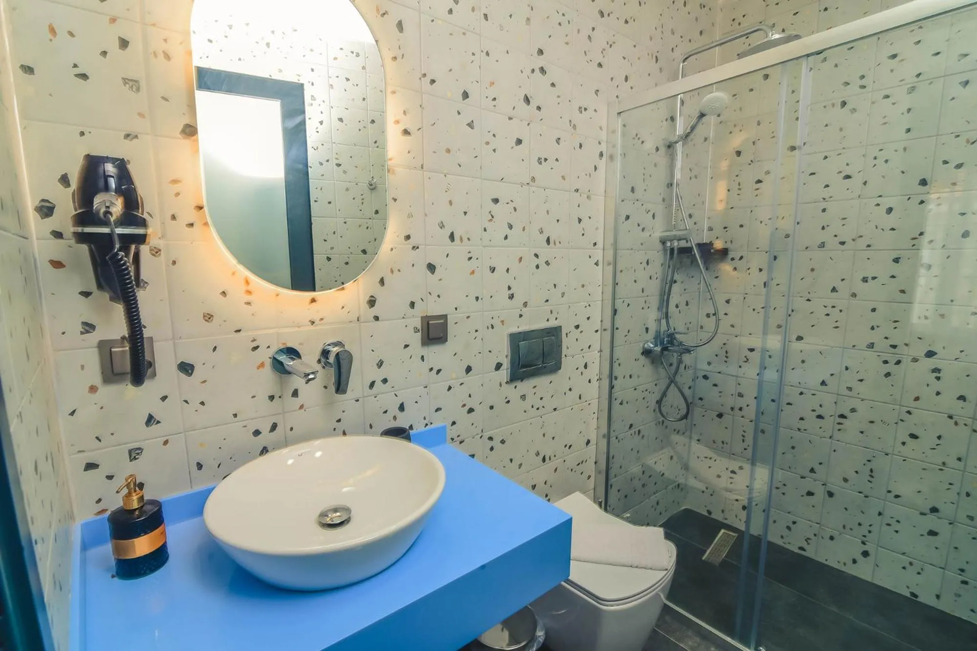 Shower in Sulty's Avlu