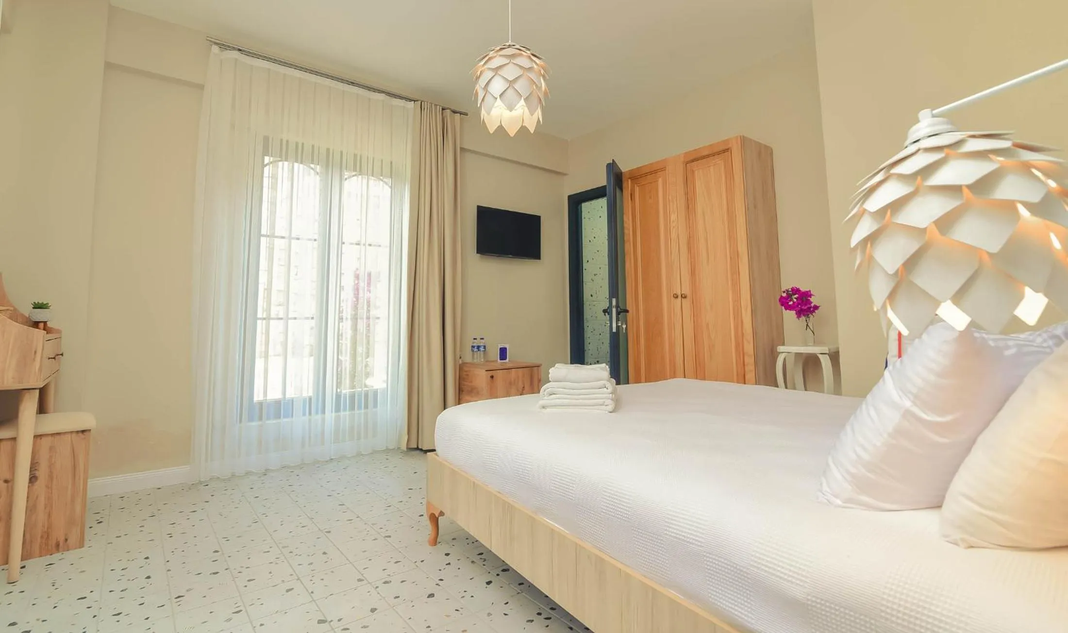 TV and multimedia in Sulty's Avlu