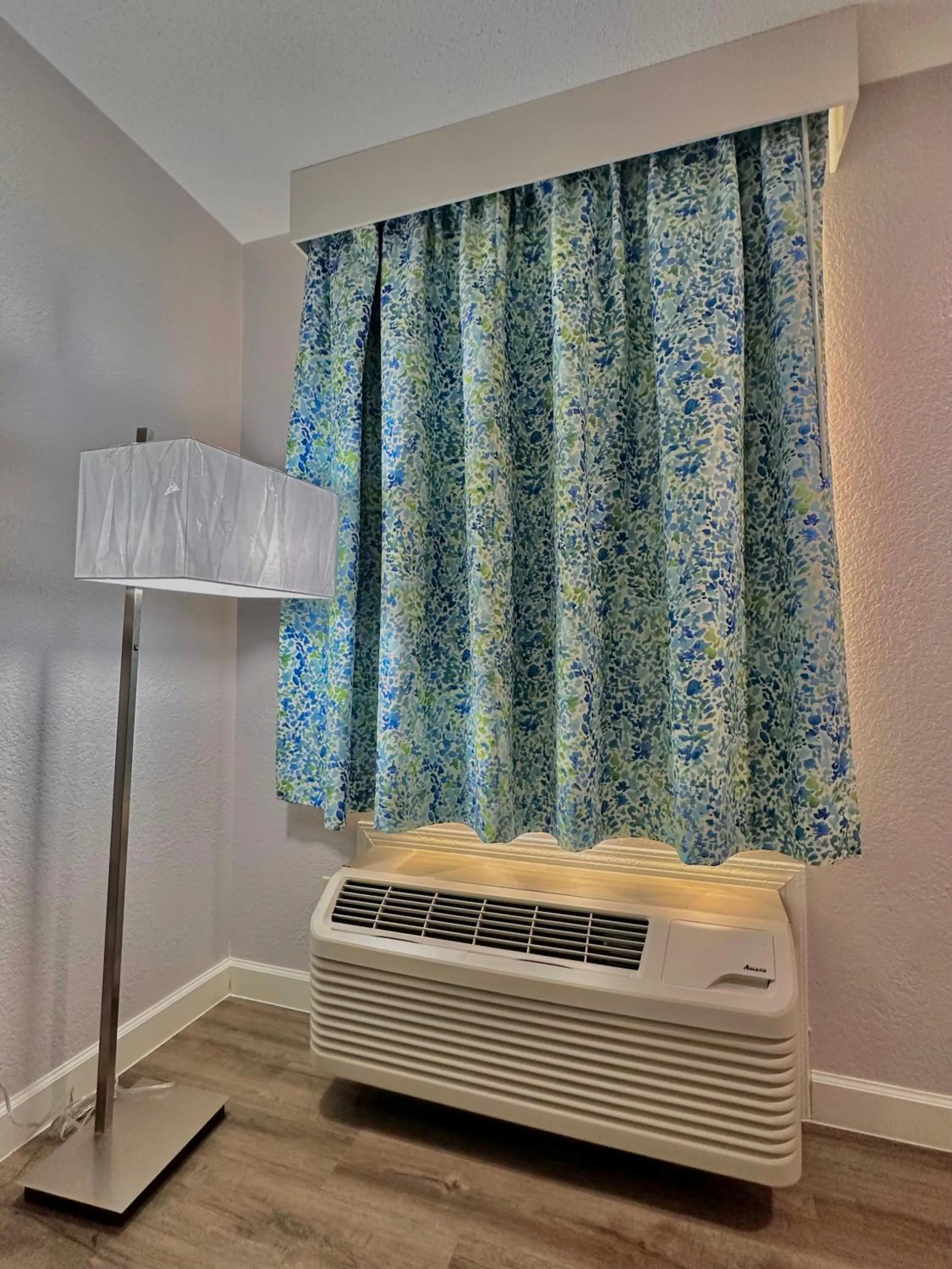 Bedroom, Bed in Sylvester Inn