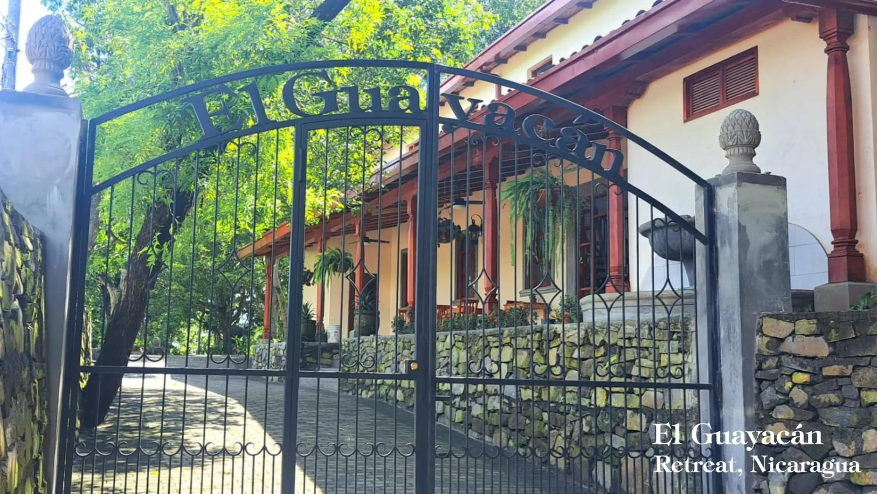 Facade/entrance in El Guayacán Facade/entrance in El Guayacán