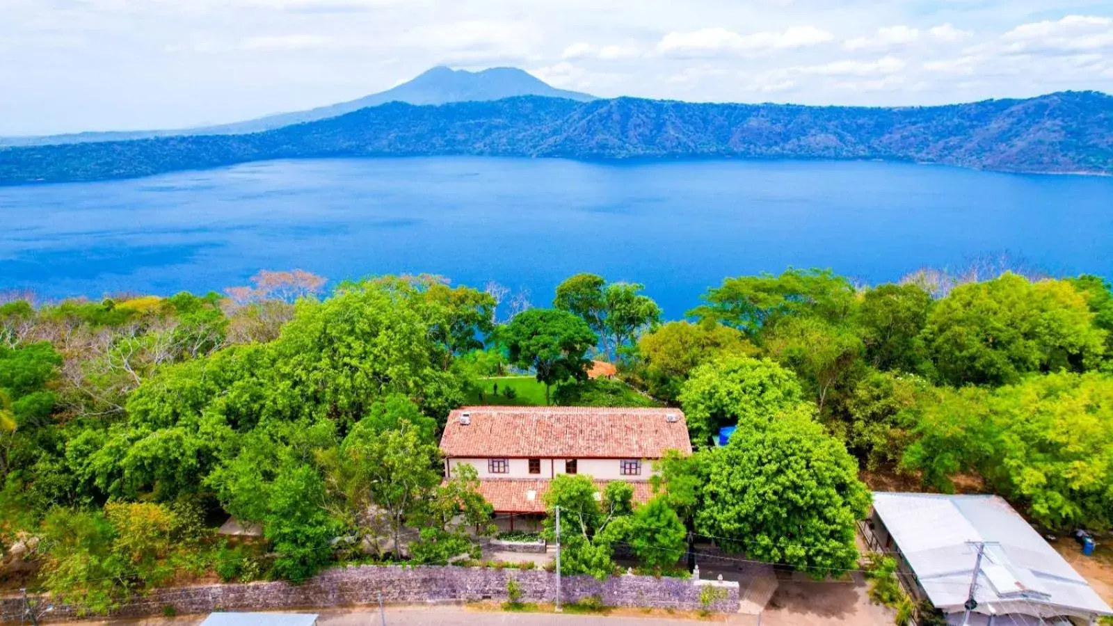 Property building in El Guayacán Property building in El Guayacán