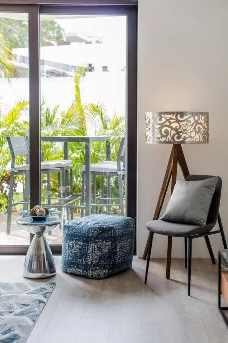 Neem 21 NILAY, Elegant Apartment 10 min from the Beach