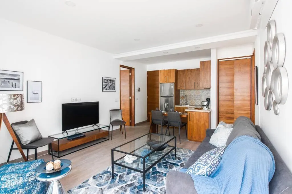 Neem 21 NILAY, Elegant Apartment 10 min from the Beach