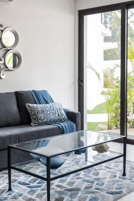 Neem 21 NILAY, Elegant Apartment 10 min from the Beach