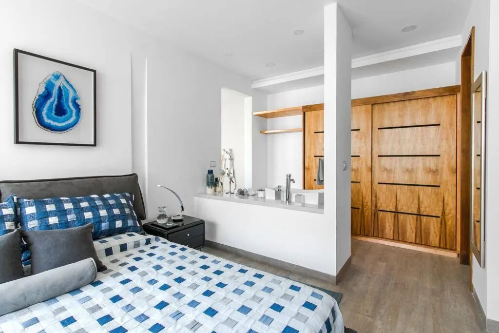 Bed in Neem 21 NILAY, Elegant Apartment 10 min from the Beach