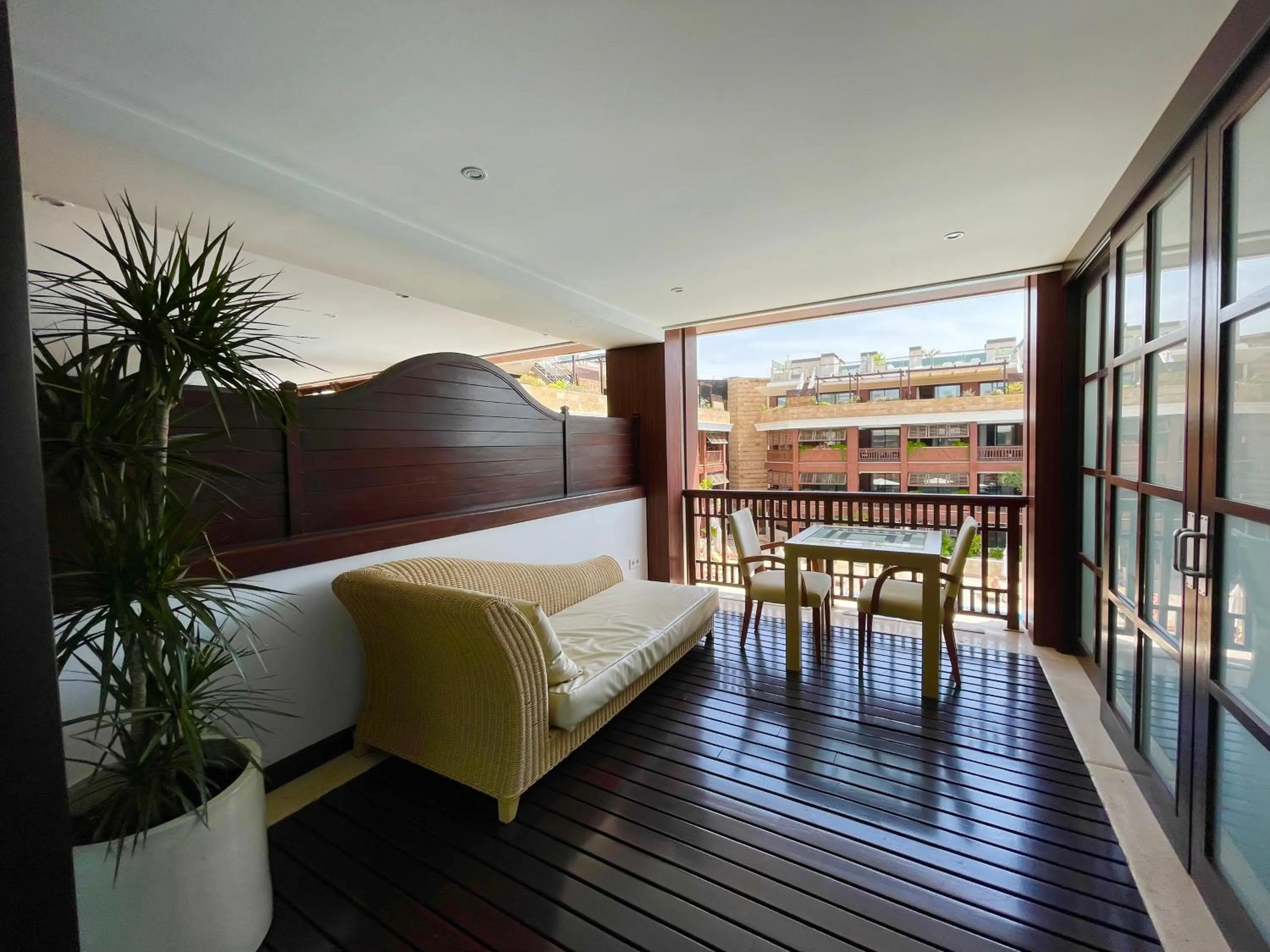 Living room, Bed in Gran Hotel Guadalpín Banus