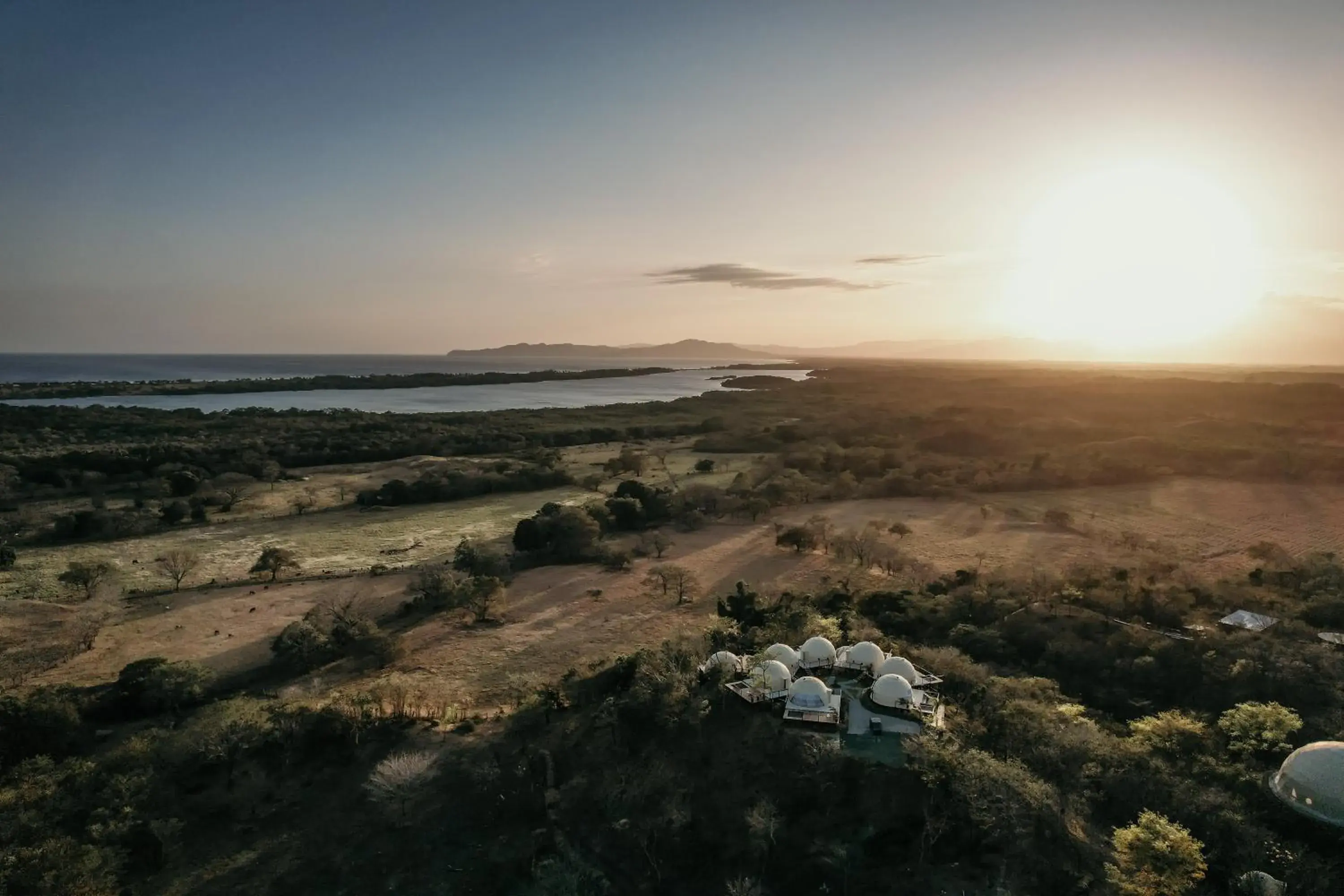 Property building in Alaya Yoga & Surf & Retreat Property building in Alaya Yoga & Surf & Retreat