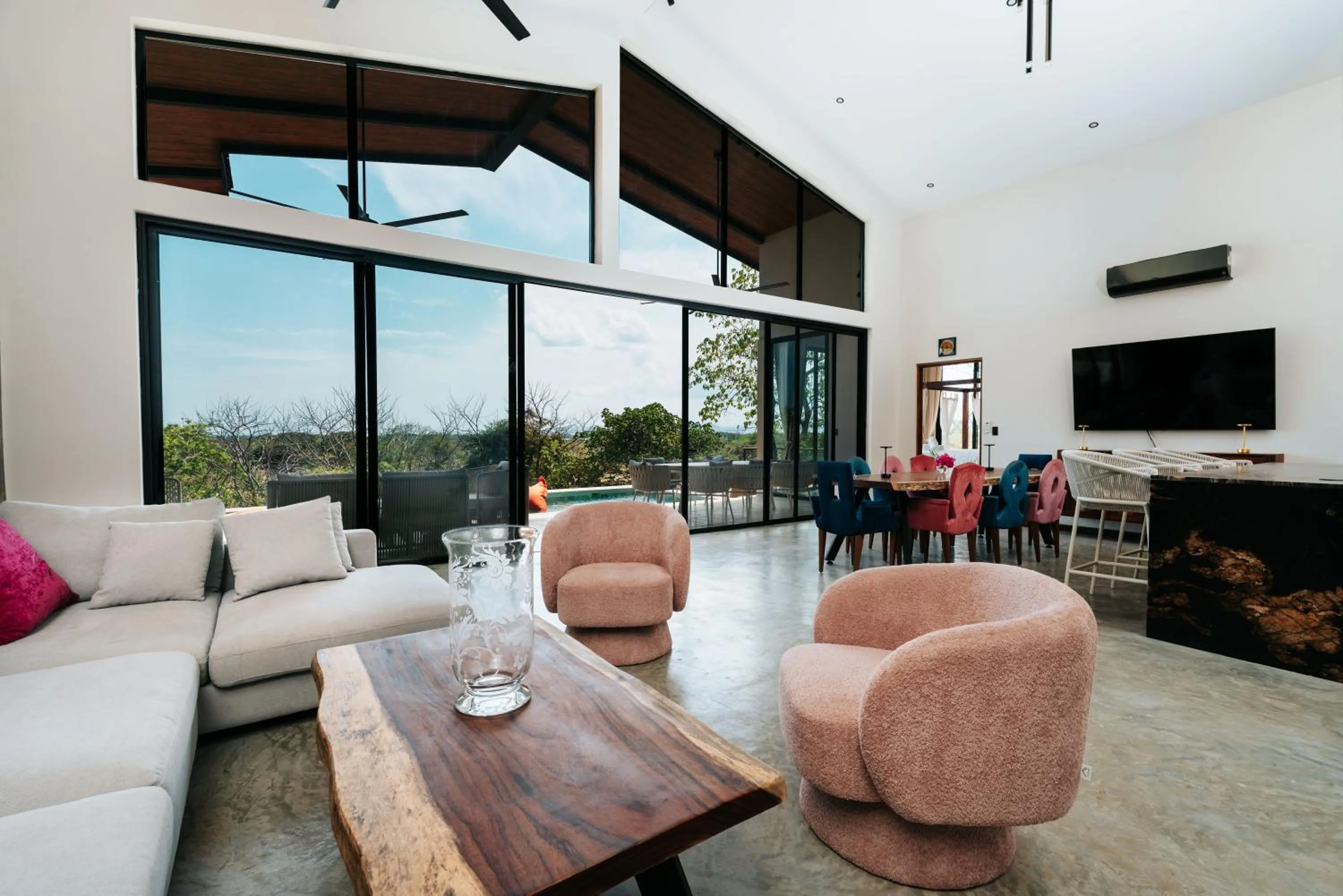 Living room in Alaya Yoga & Surf & Retreat