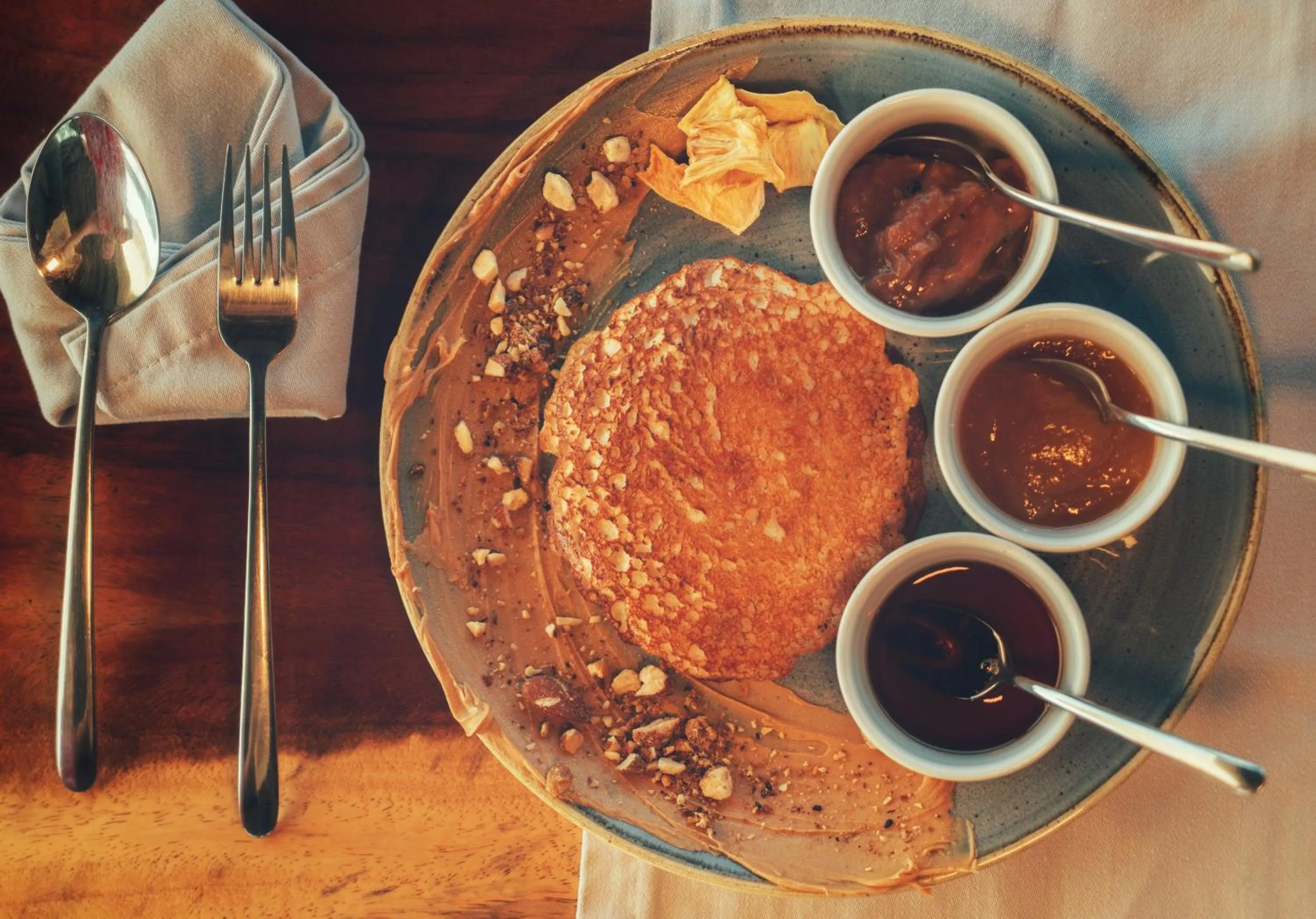 Restaurant/places to eat in Alaya Yoga & Surf & Retreat