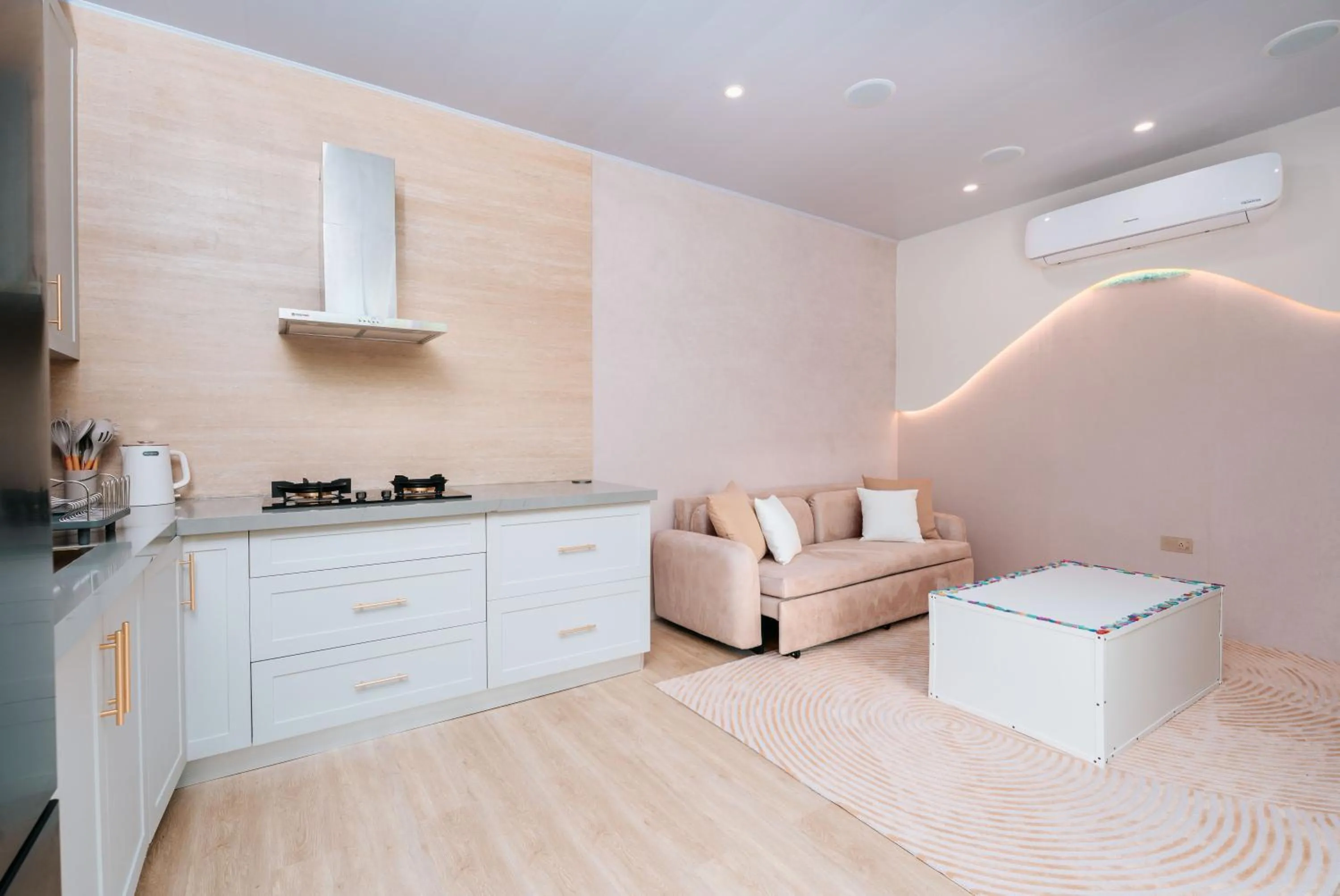 Living room in Alaya Yoga & Surf & Retreat