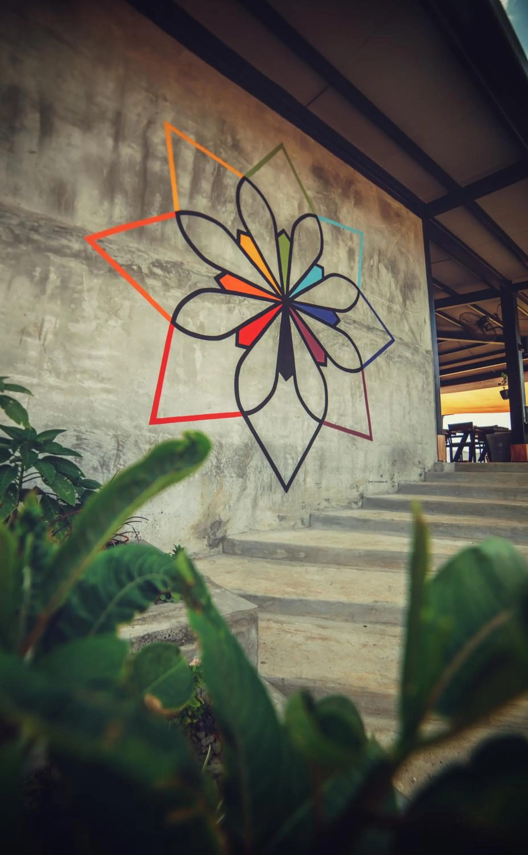 Restaurant/places to eat in Alaya Yoga & Surf & Retreat