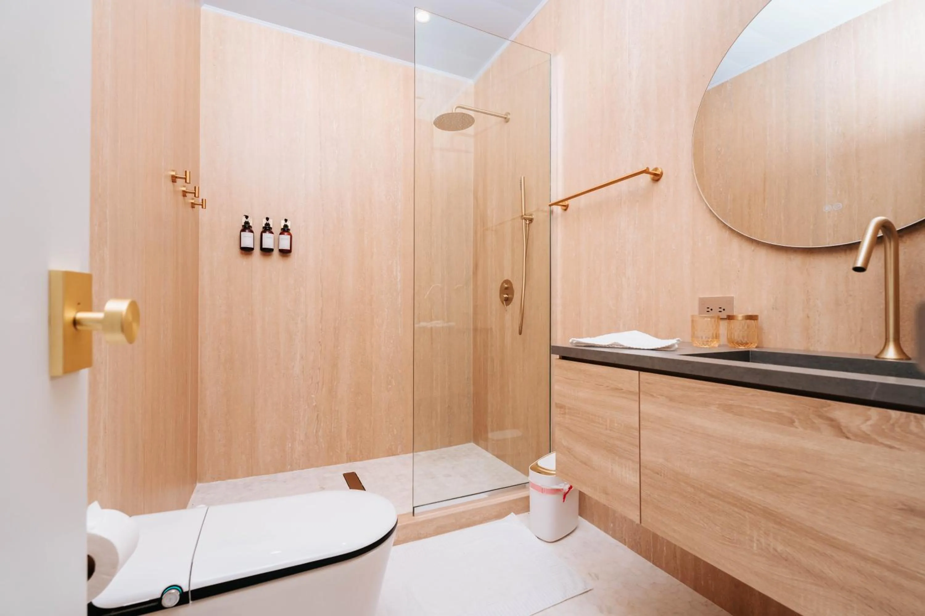 Shower in Alaya Yoga & Surf & Retreat