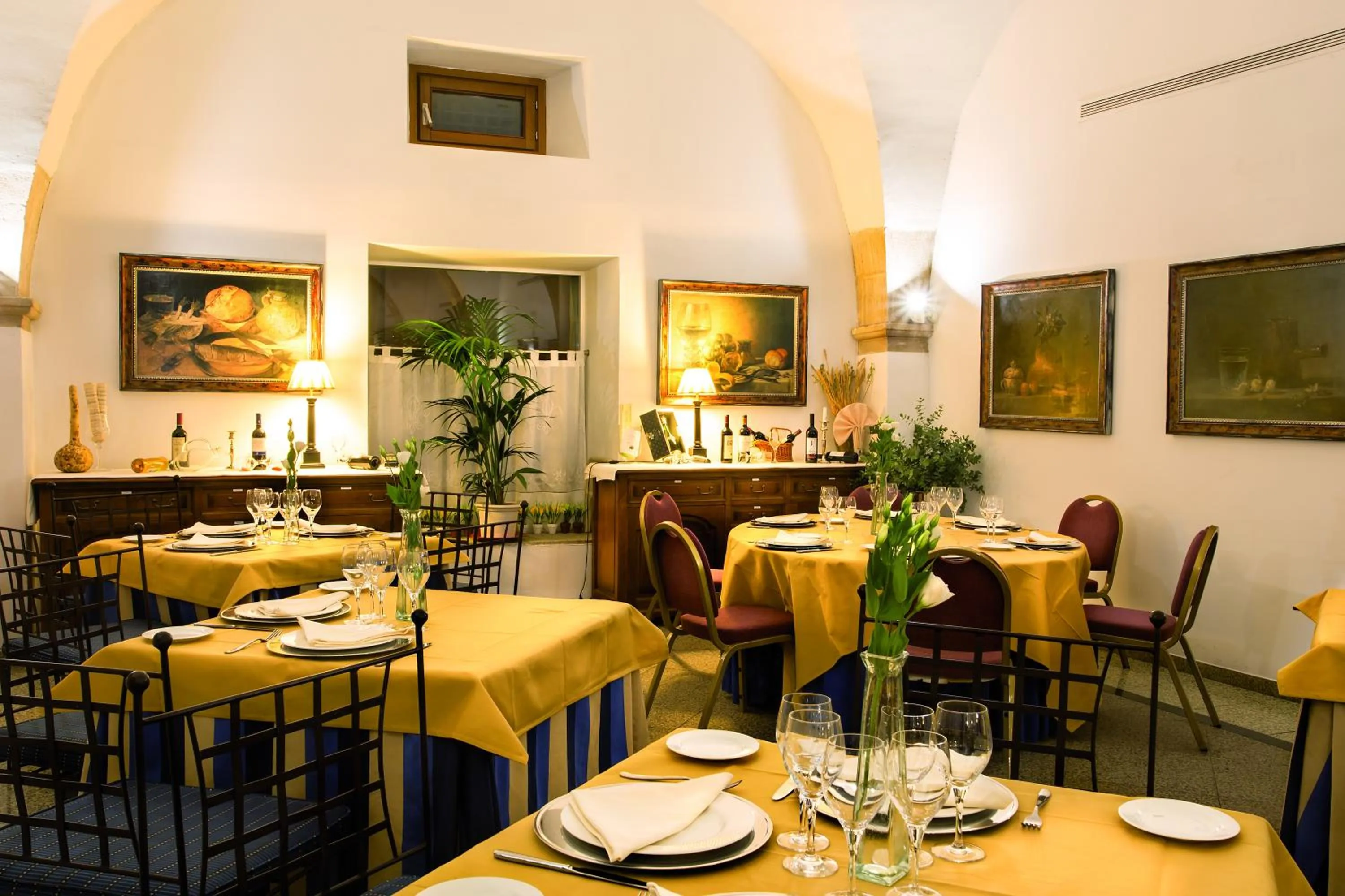 Restaurant/places to eat in Izan Trujillo