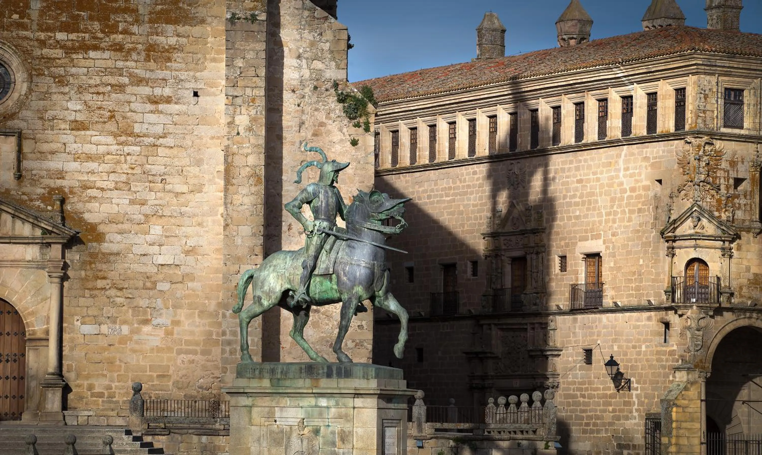 Decorative detail in Izan Trujillo