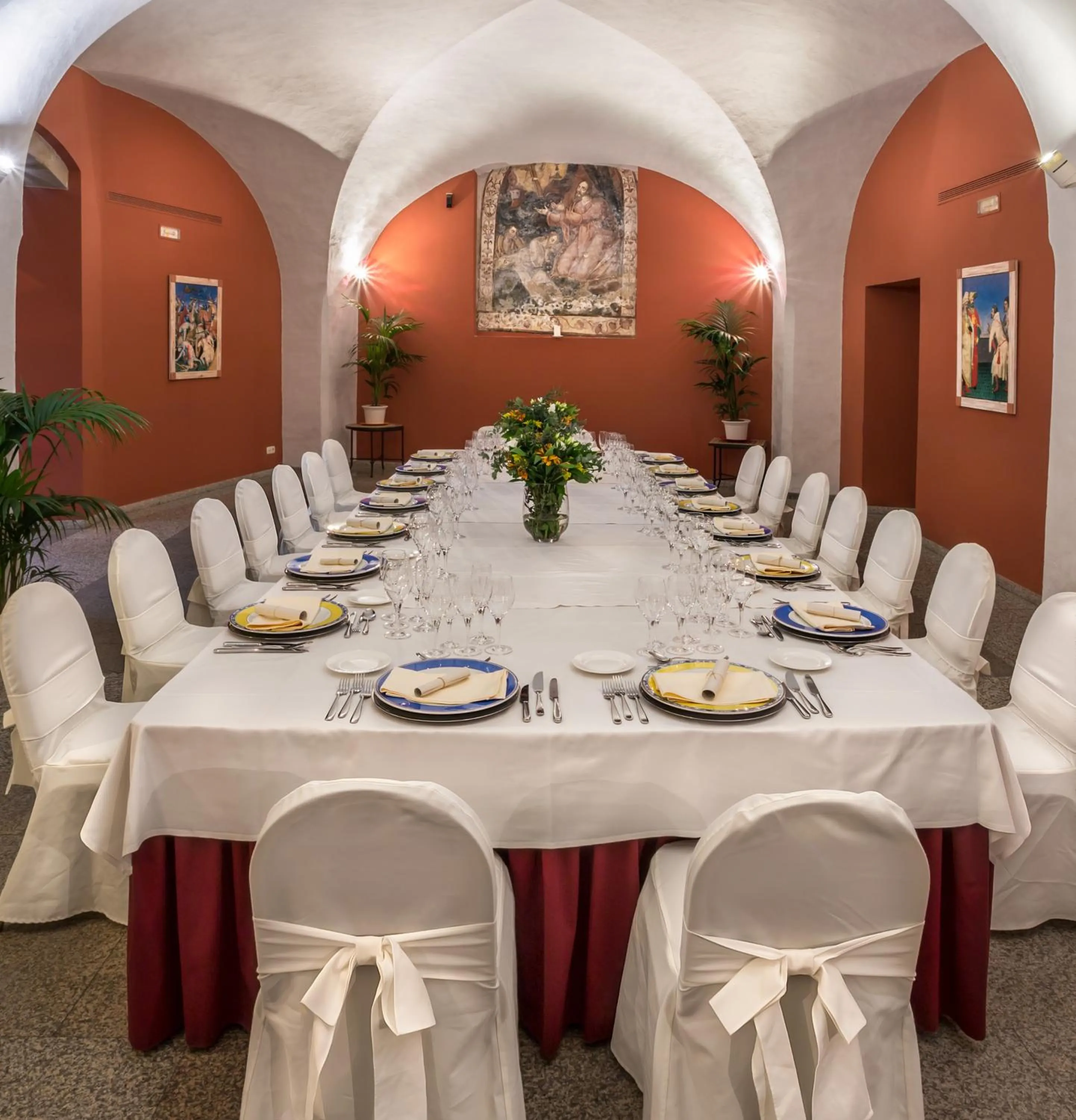 Banquet/Function facilities in Izan Trujillo