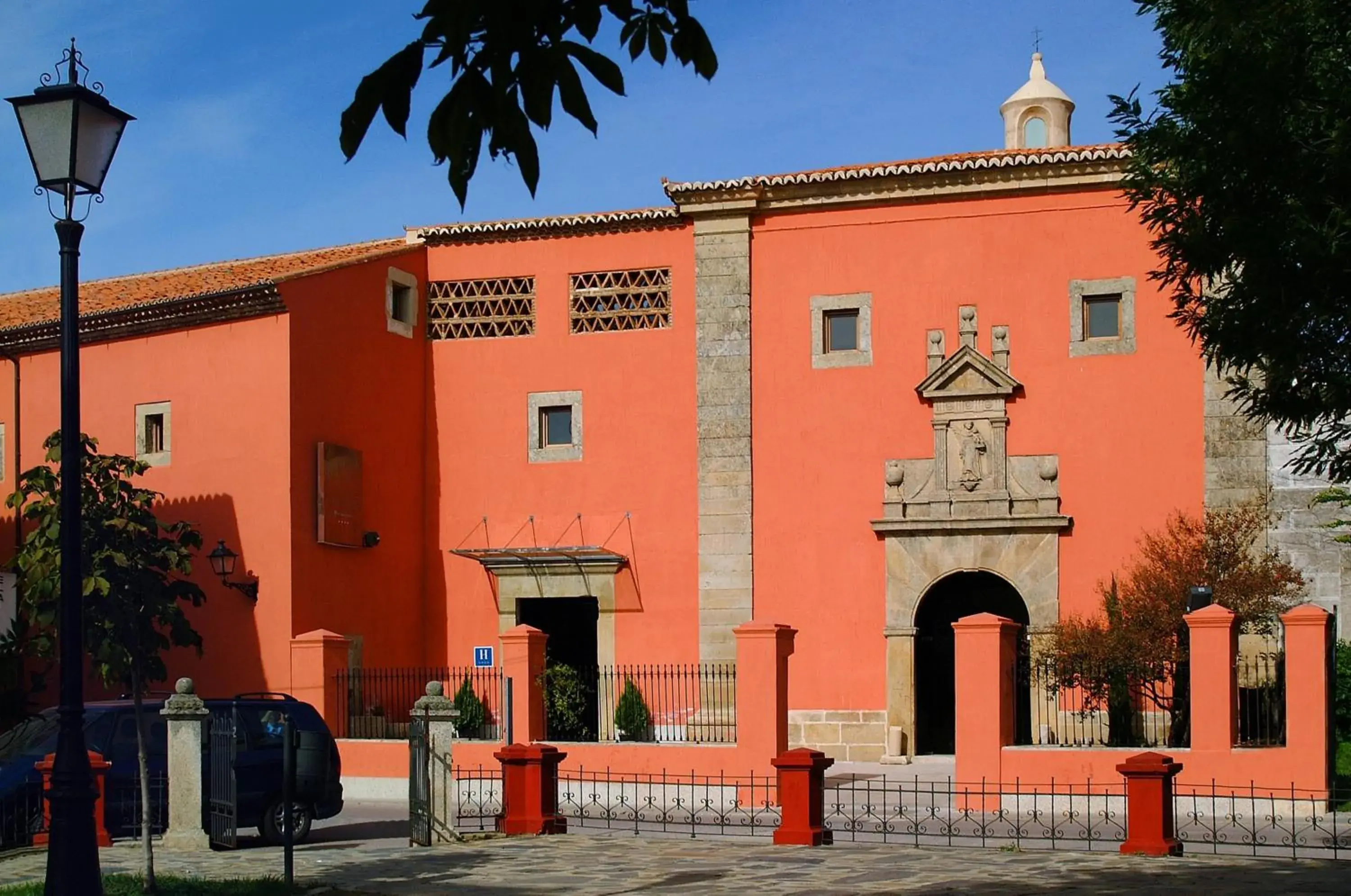 Property building in Izan Trujillo Property building in Izan Trujillo