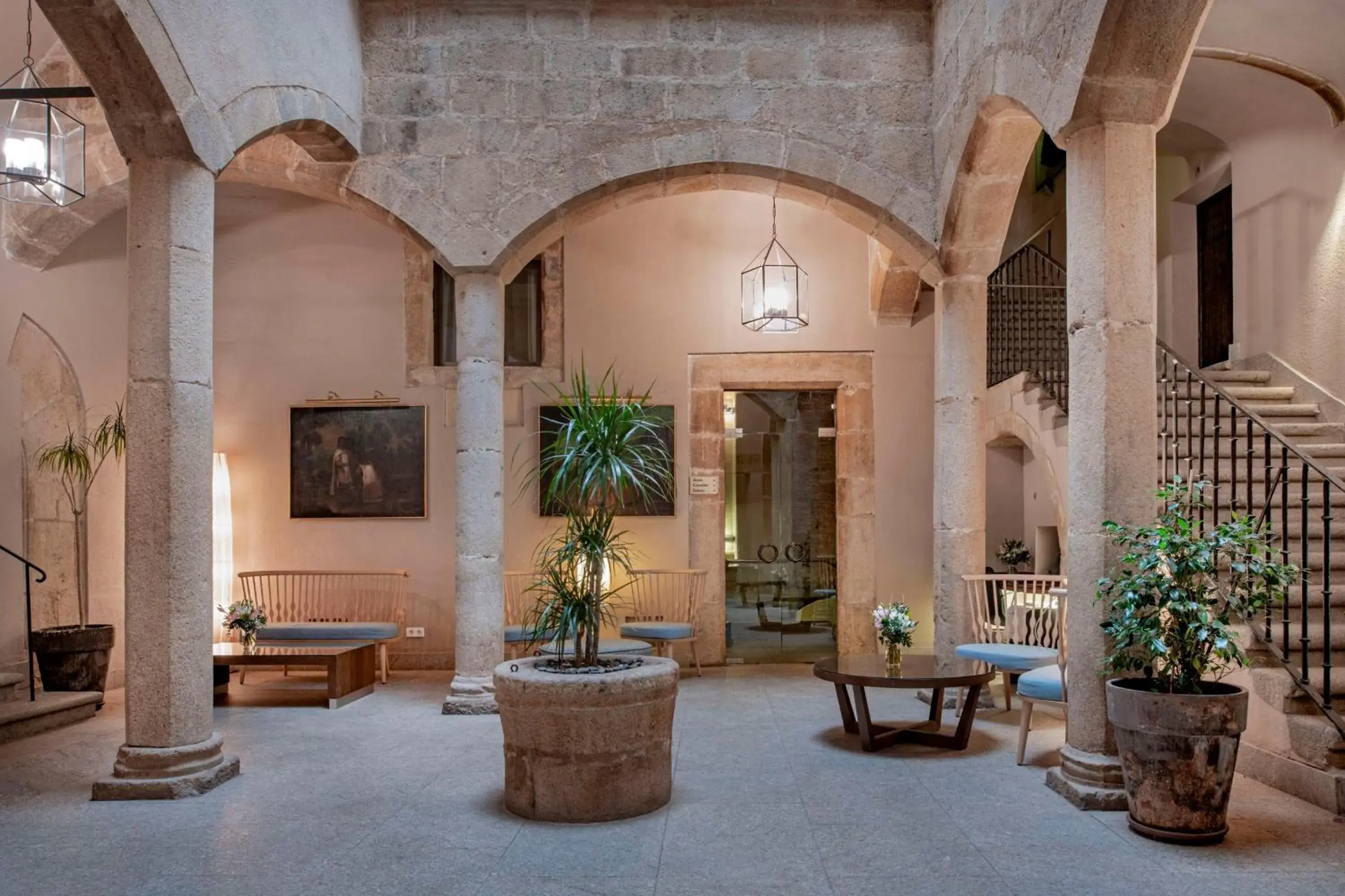 Lobby or reception in NH Collection Cáceres Palacio de Oquendo Lobby or reception in NH Collection Cáceres Palacio de Oquendo