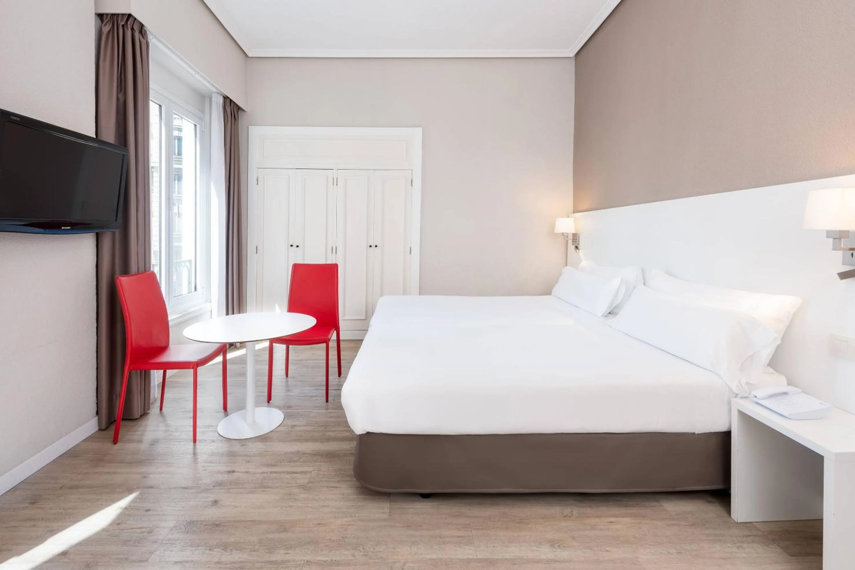 Property building in Hotel Madrid Gran Vía 25 Affiliated by Meliá