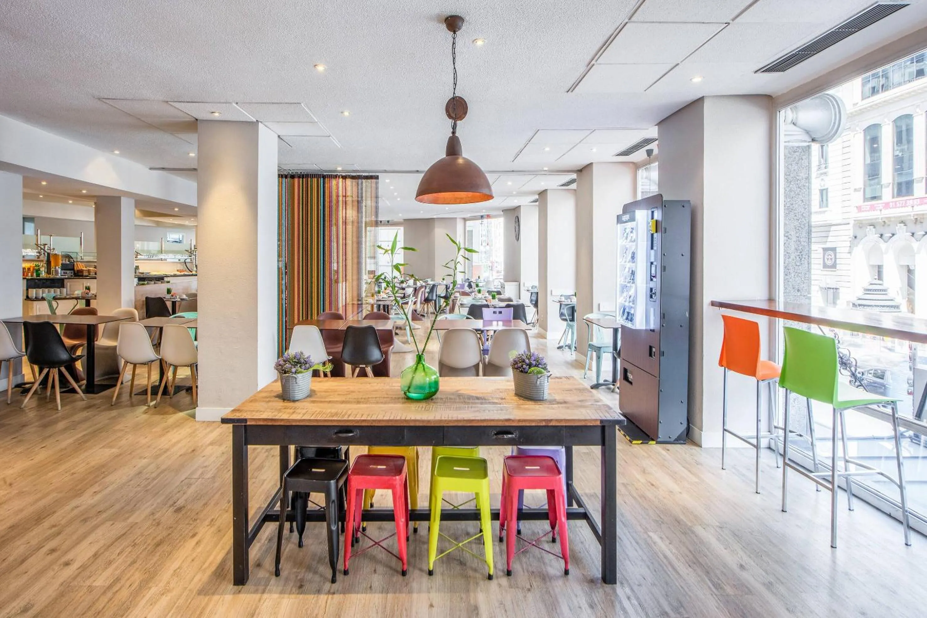 Business facilities in Hotel Madrid Gran Vía 25 Affiliated by Meliá