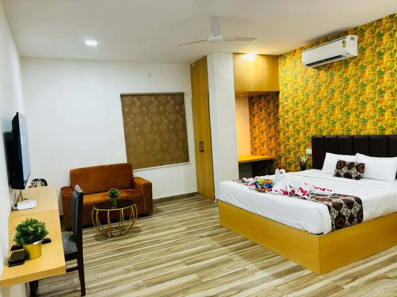 Communal lounge/ TV room, Bed in Hotel Park Airport Zone Hyderabad