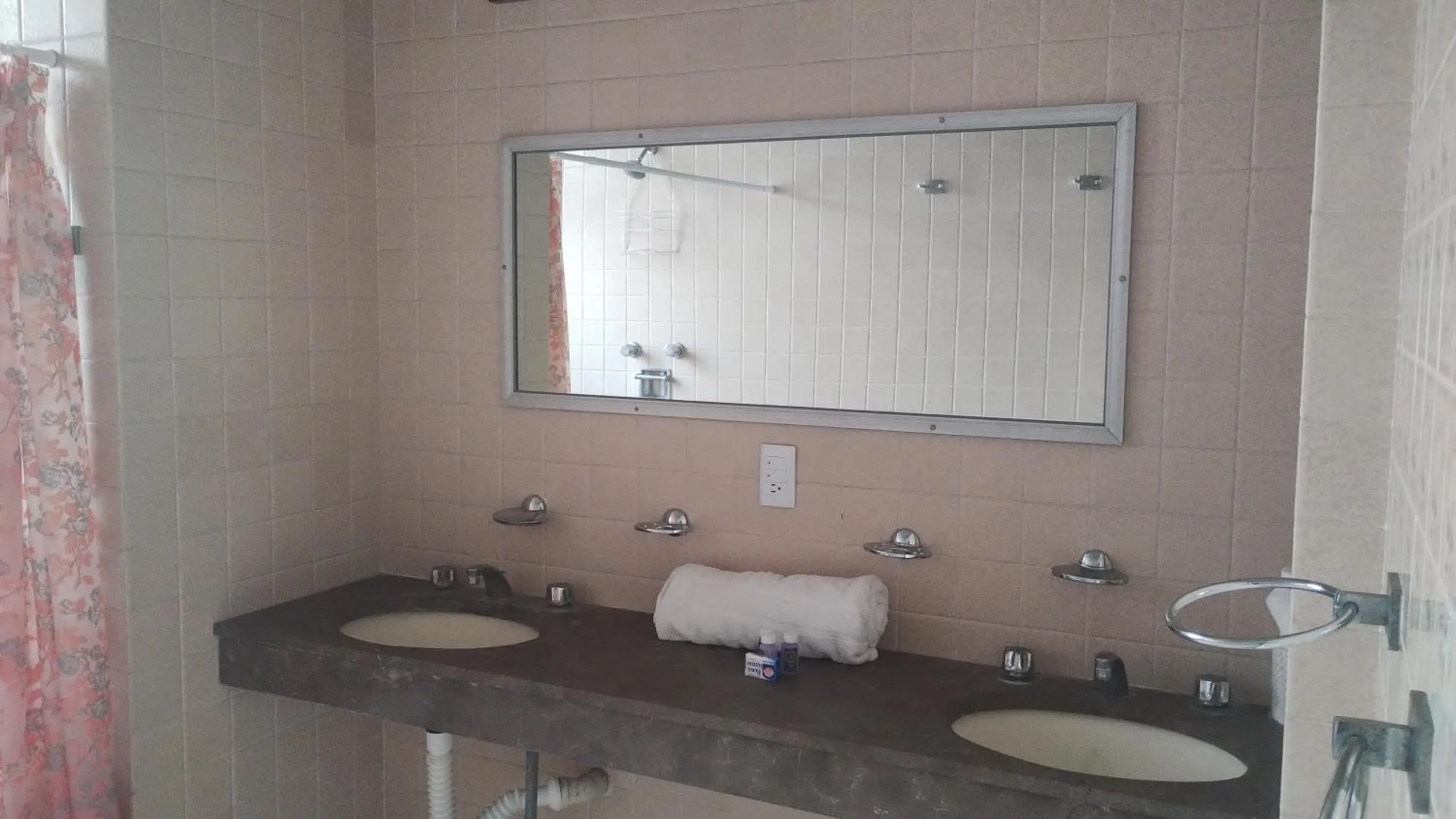 PROVENZA HOTEL & SUiTES