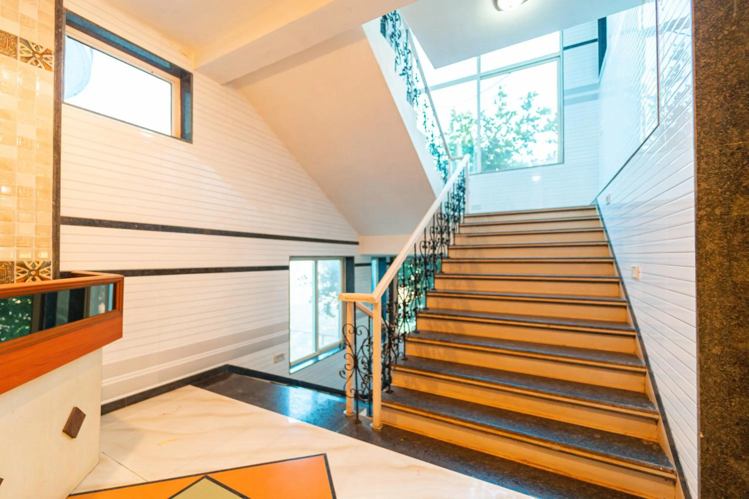 Lobby or reception in Treebo Raval Resort with Valley View