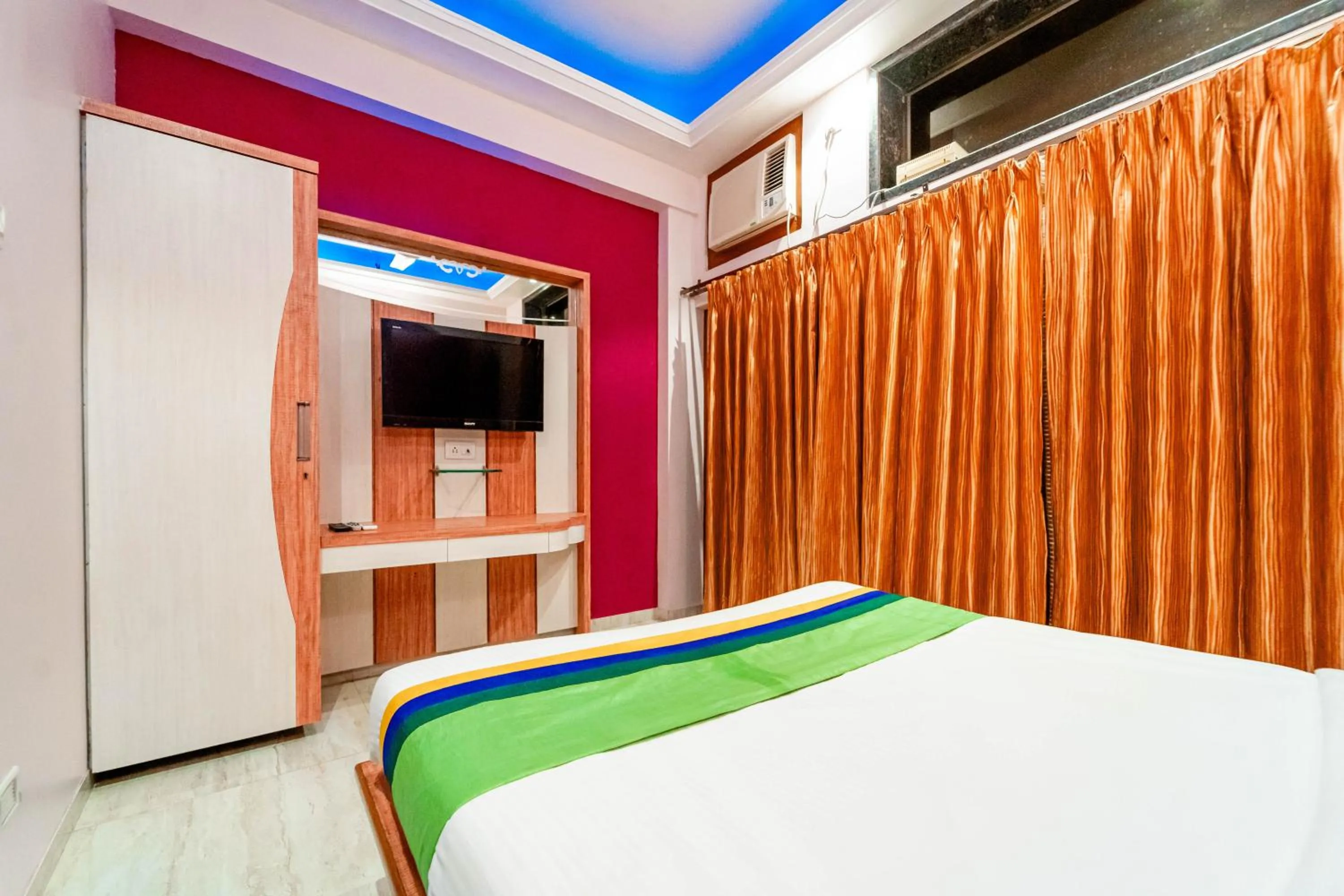 Bedroom in Treebo Raval Resort with Valley View