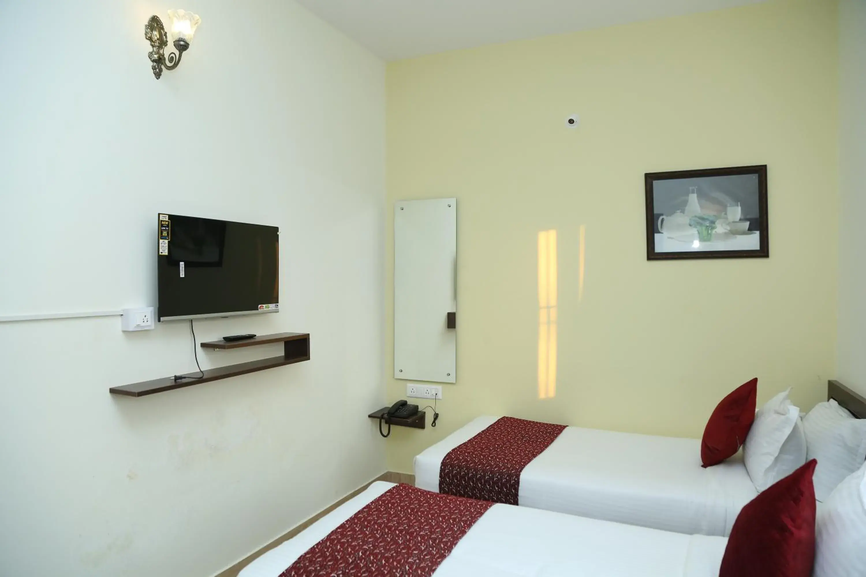 Standard Twin Room - single occupancy in Hotel Bangalore Airport Inn, Near kempegowda Airport, Airport Pickup & Drop Available 24X7 Standard Twin Room - single occupancy in Hotel Bangalore Airport Inn, Near kempegowda Airport, Airport Pickup & Drop Available 24X7