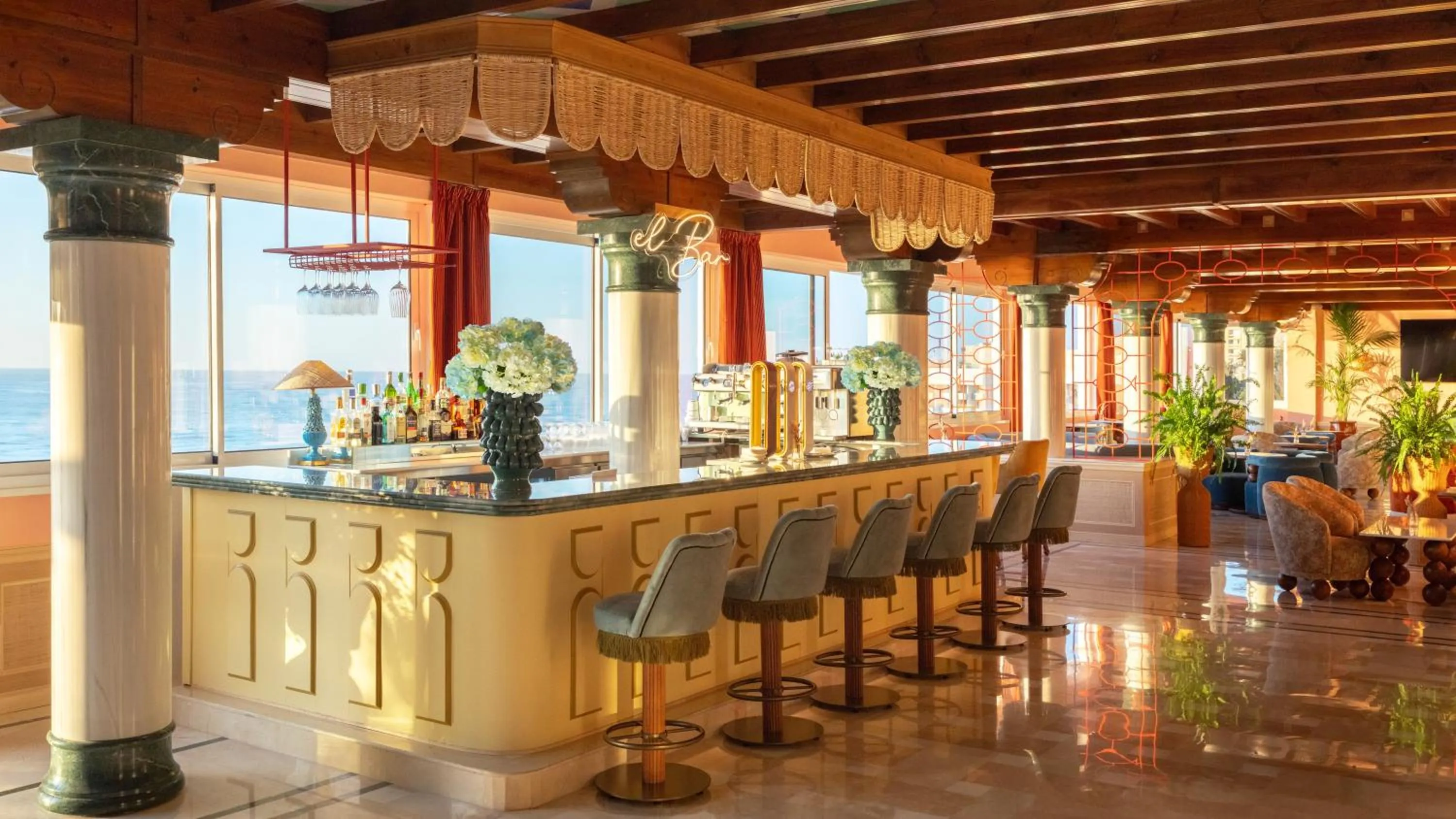 Lounge or bar in Fénix Torremolinos - Adults Only Recommended