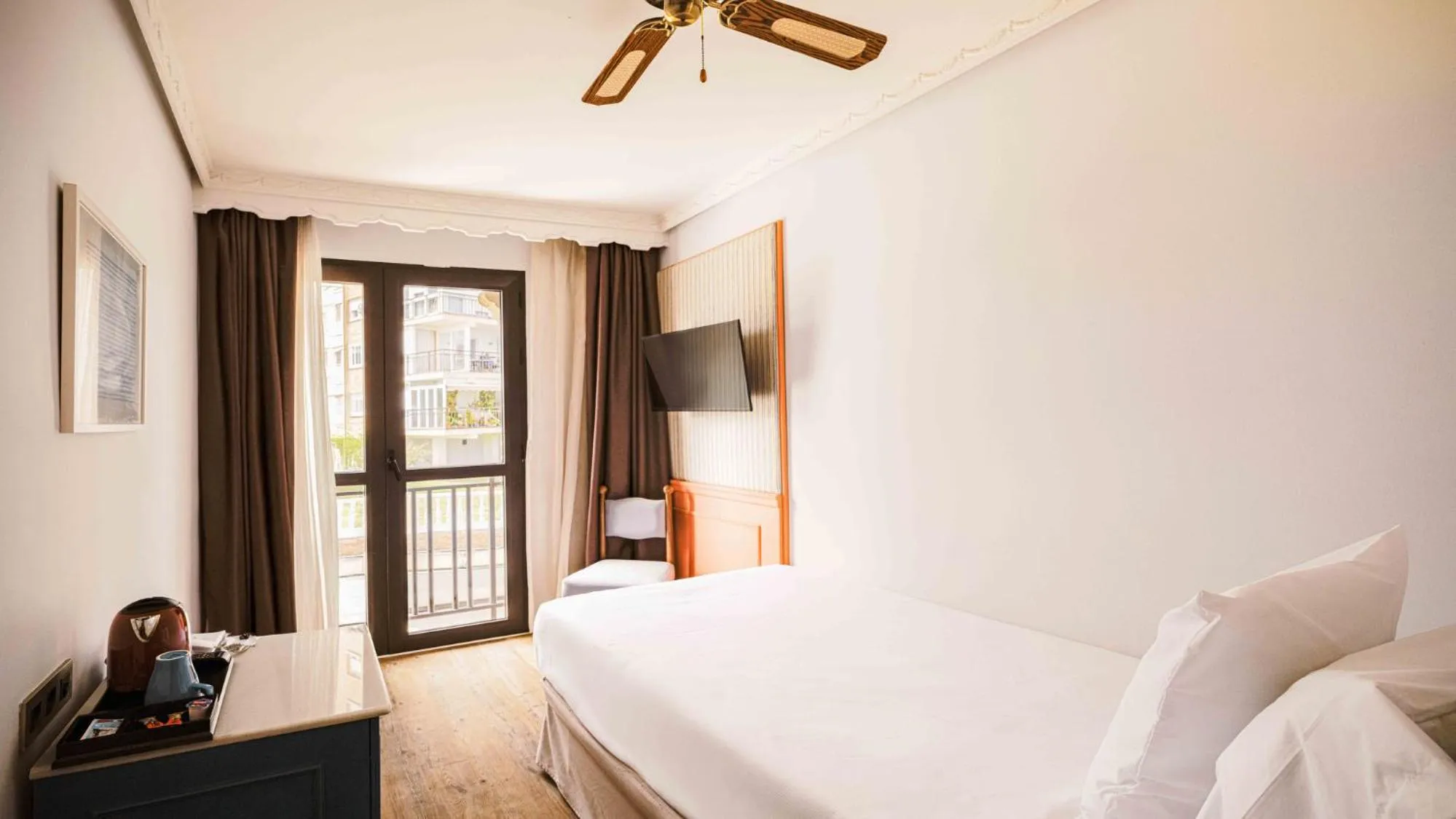 Bedroom, Bed in Fénix Torremolinos - Adults Only Recommended