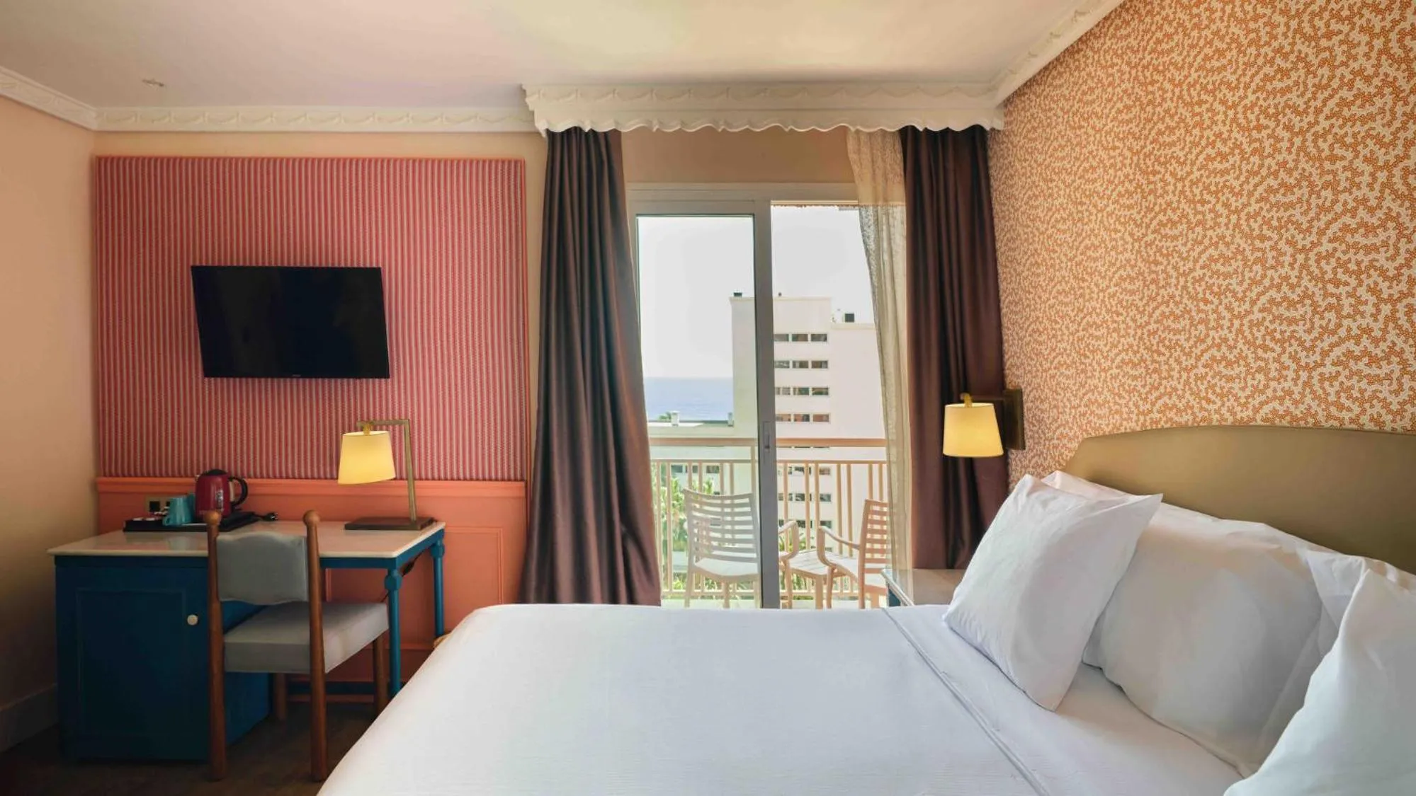 Bedroom, Bed in Fénix Torremolinos - Adults Only Recommended