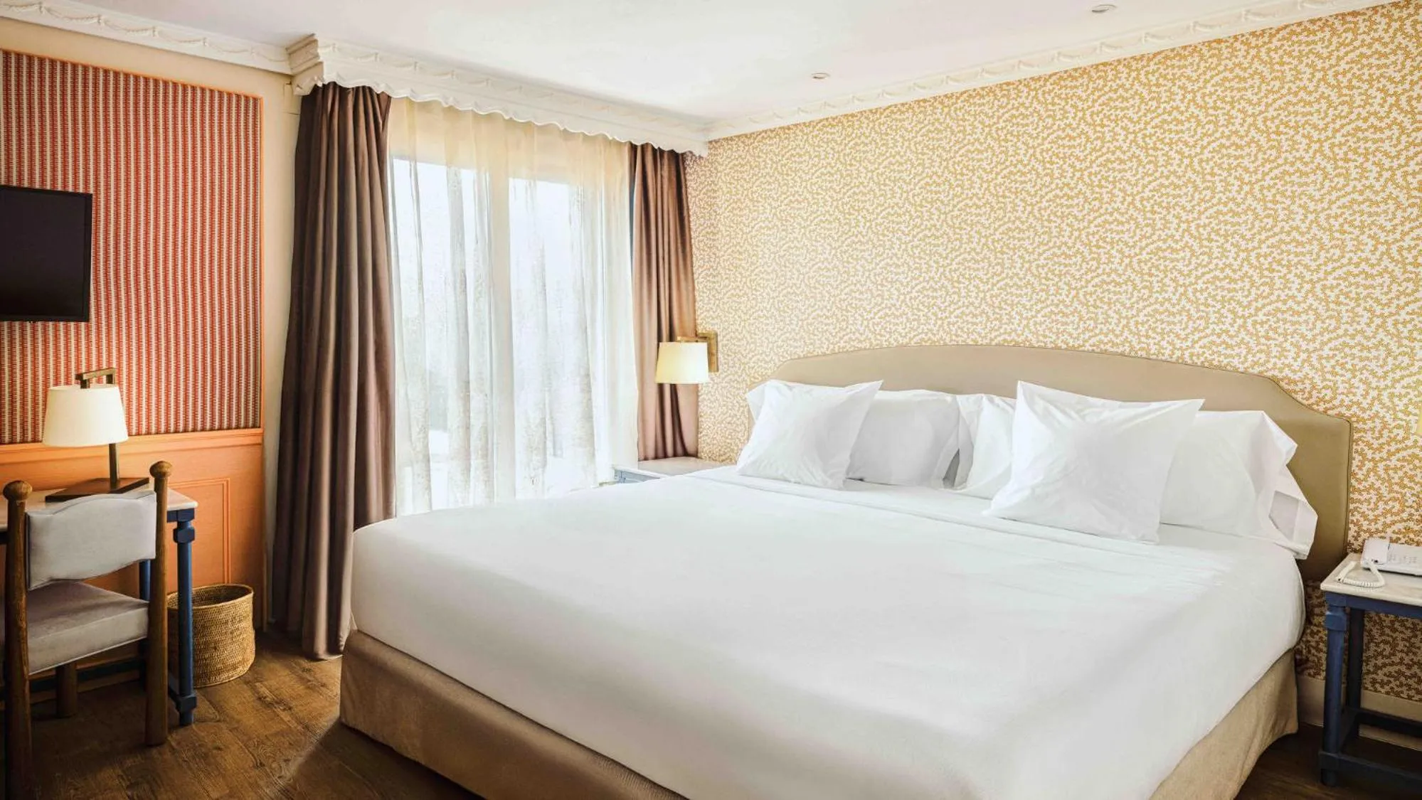 Bedroom, Bed in Fénix Torremolinos - Adults Only Recommended