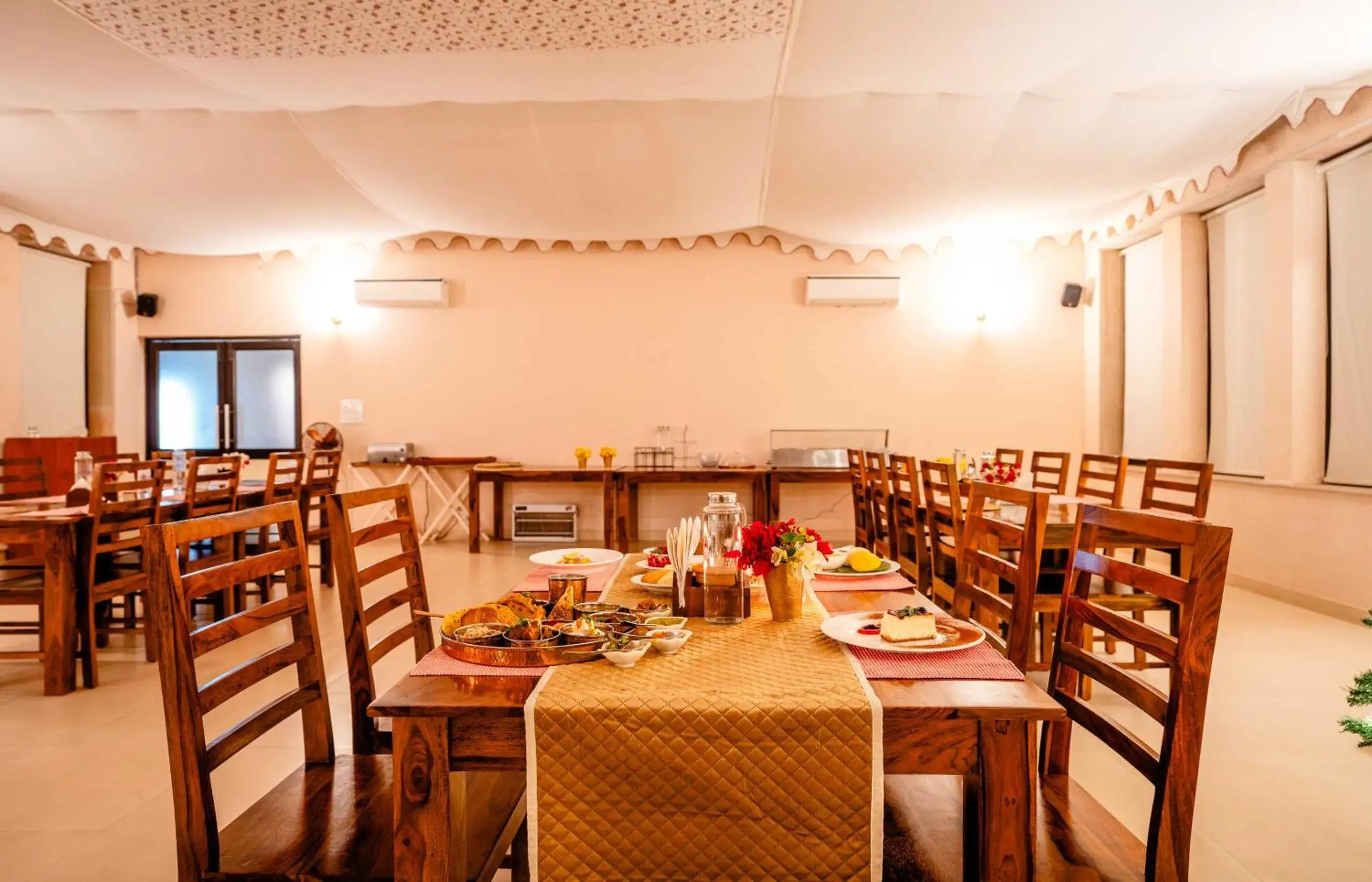 Restaurant/places to eat in Guldaar Sariska - A luxury Forest Resort Restaurant/places to eat in Guldaar Sariska - A luxury Forest Resort